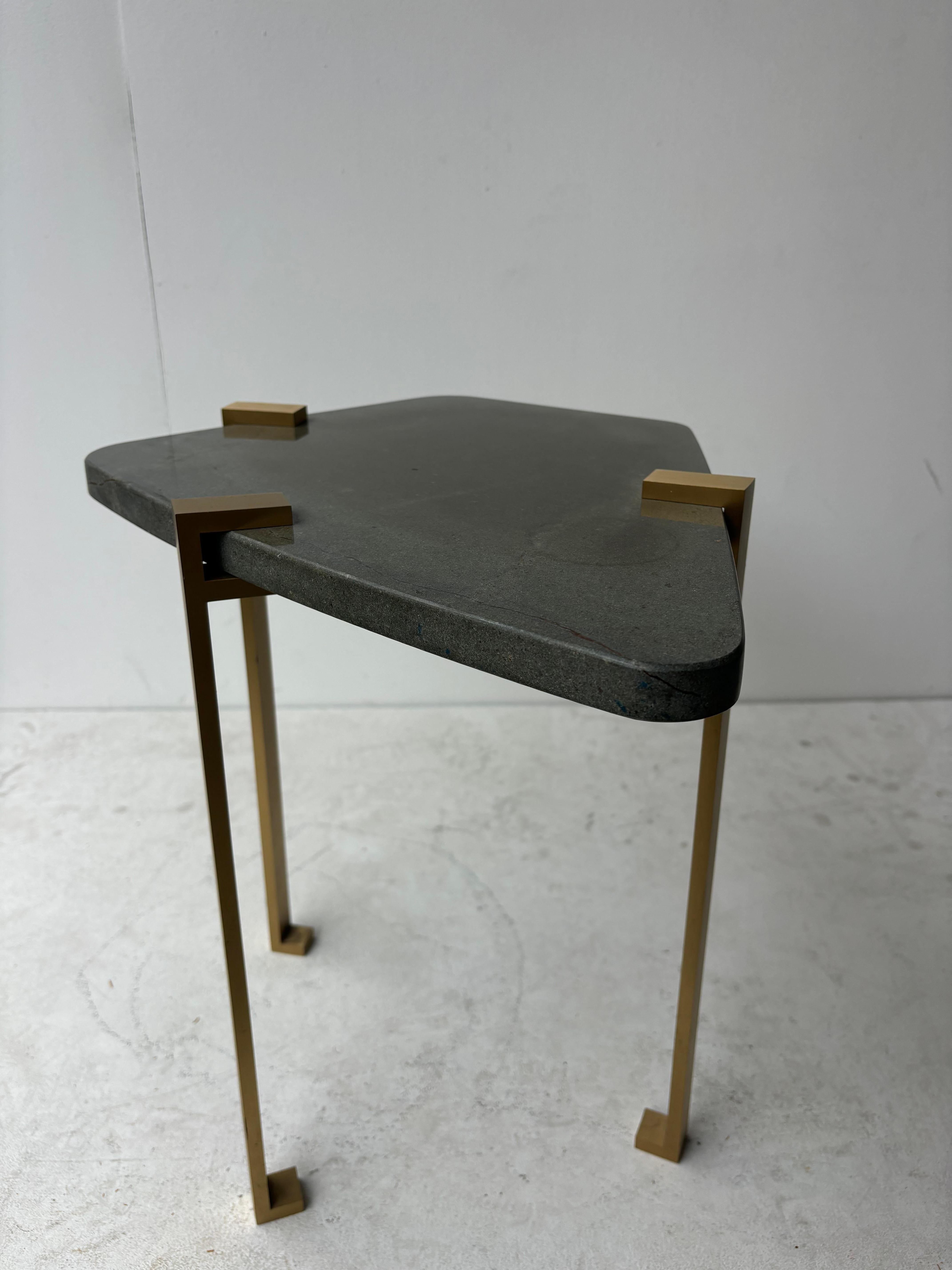 Beistelltisch nach dem Geschmack von Marc Du Plantier im Angebot 7