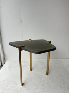 Table d'appoint dans le goût de Marc du Plantier