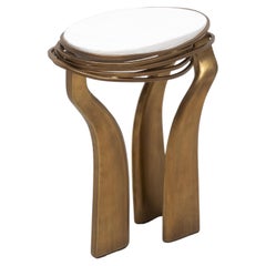 Beistelltisch in weißem Chagrinleder mit Bronze-Patina aus Messing von Kifu Paris