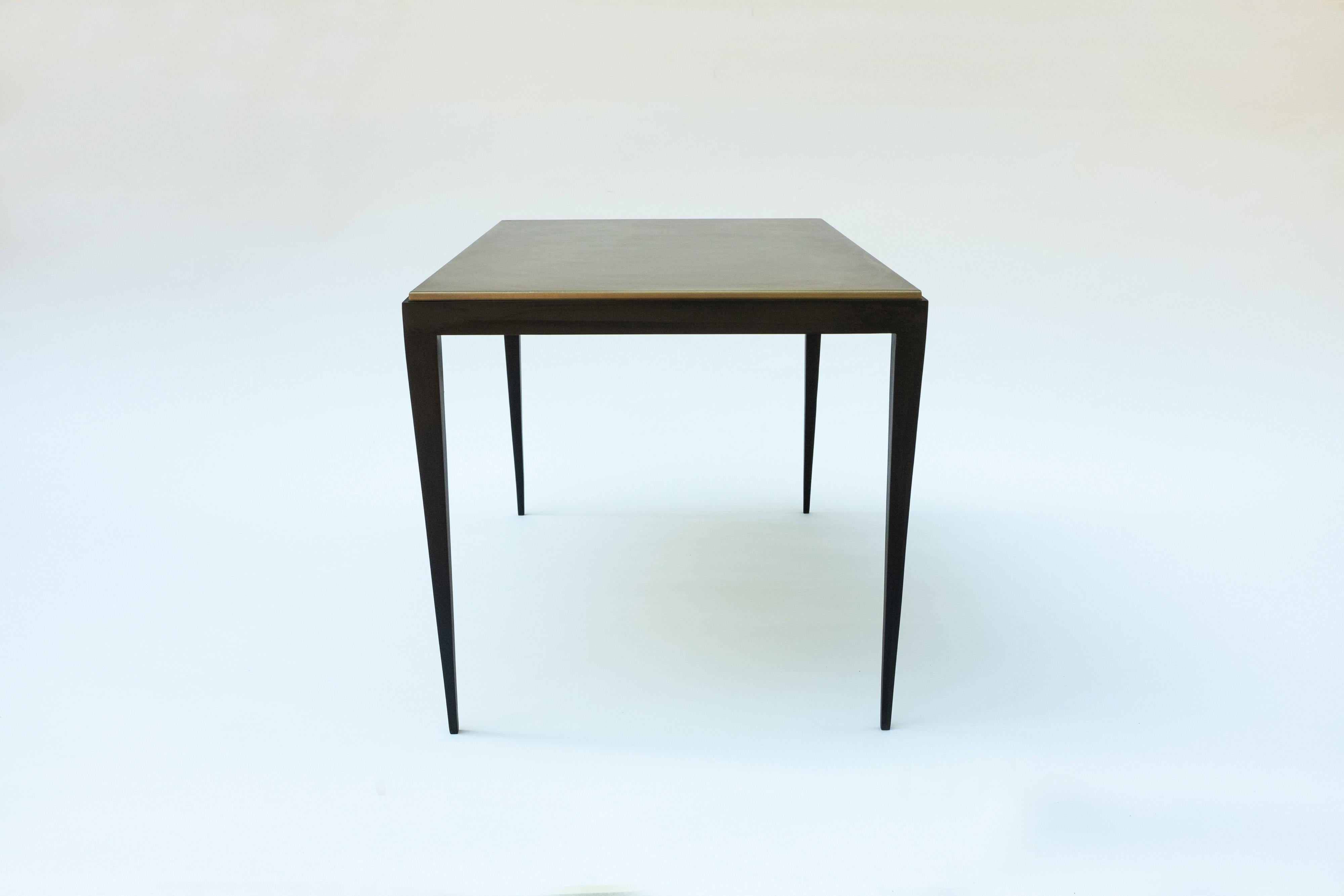 Noirci Table d'appoint inspirée de Jean-Michel Frank en vente