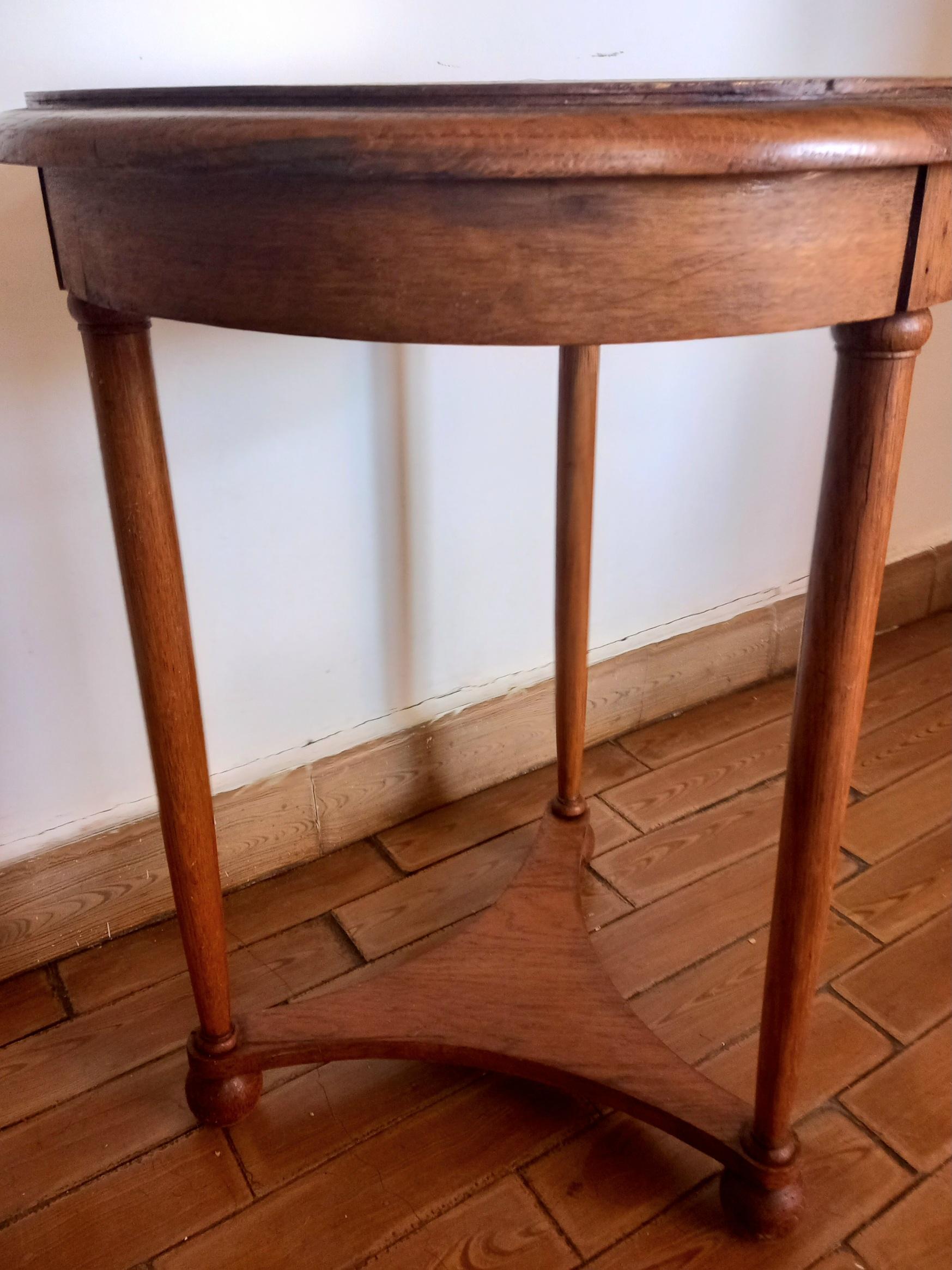 Side Table Light Wood and Gold Leaf Resting on Three Legs, Vintage France For Sale 4