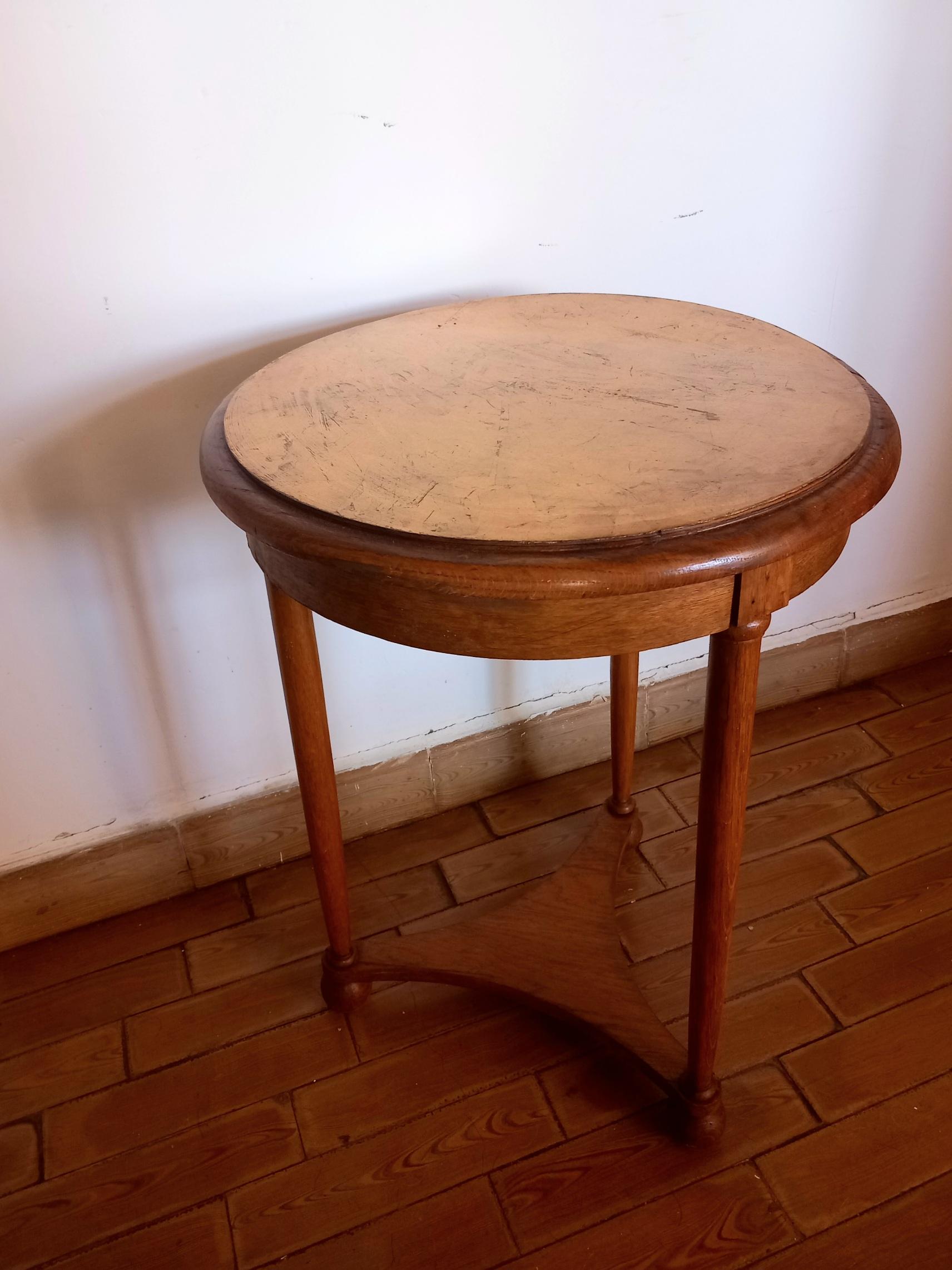 Side Table Light Wood and Gold Leaf Resting on Three Legs, Vintage France For Sale 8