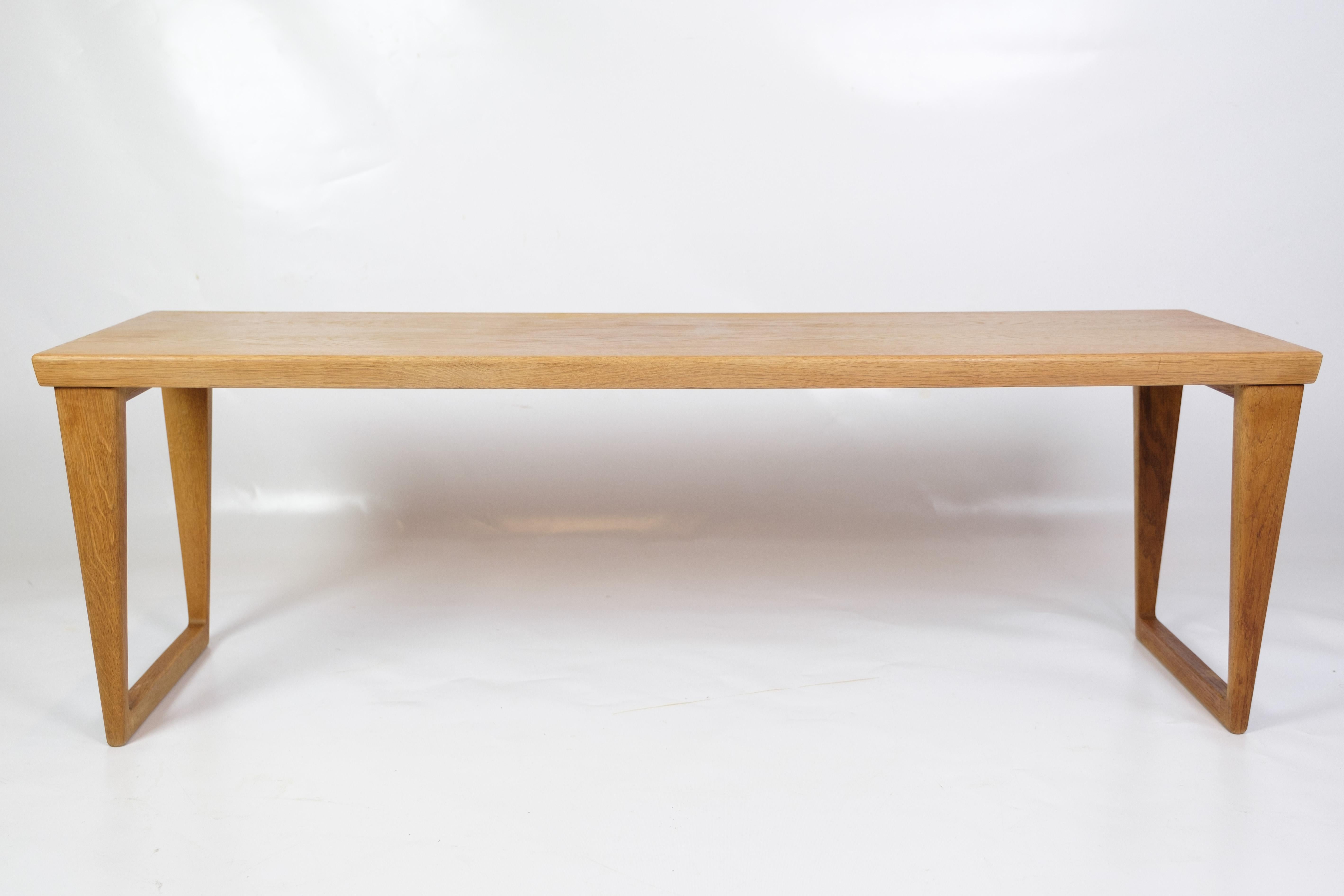 Beistelltisch aus Eiche von Aksel Kjersgaard für Odder Furniture aus den 1960er Jahren (Eichenholz) im Angebot