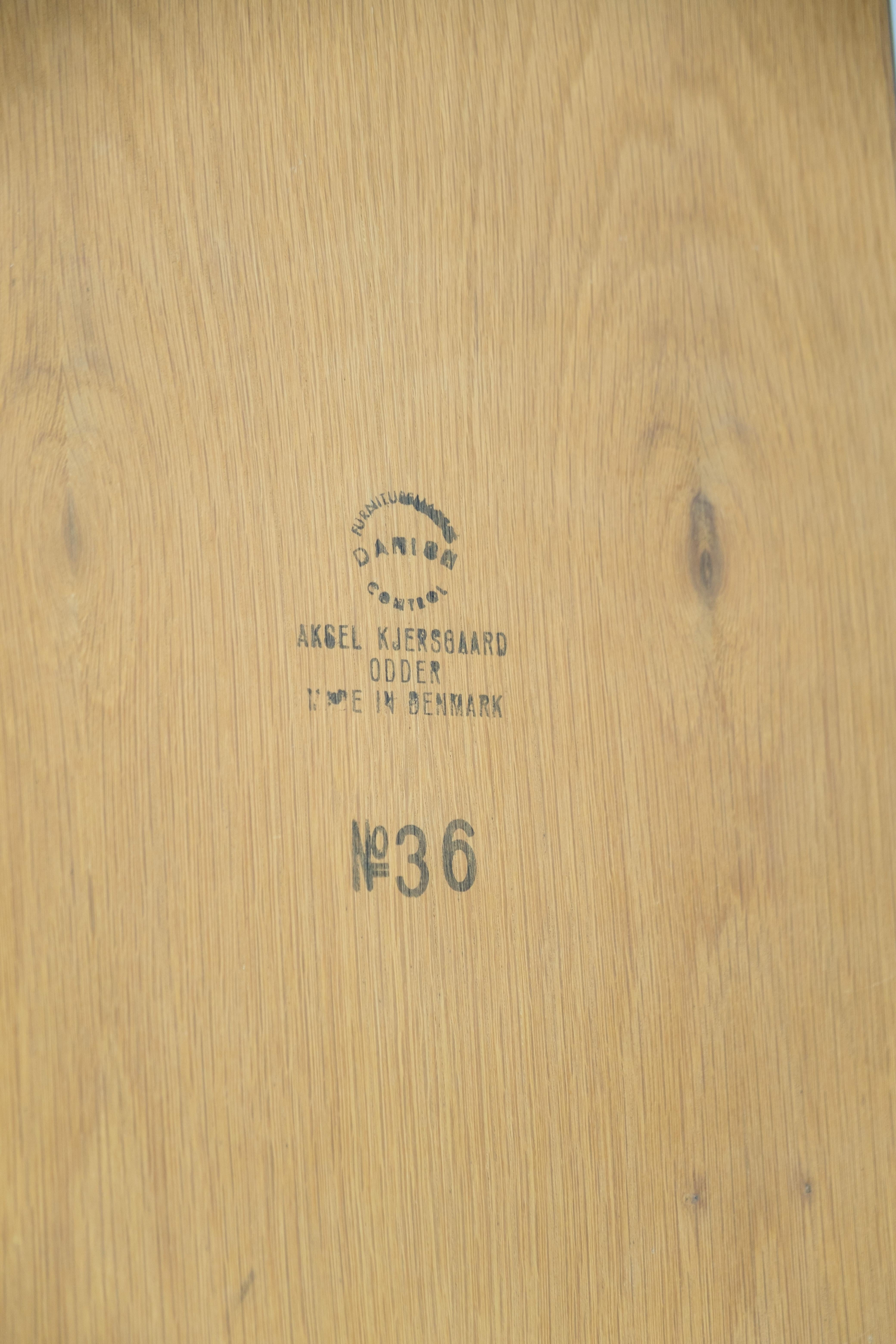 Beistelltisch aus Eiche von Aksel Kjersgaard für Odder Furniture aus den 1960er Jahren im Angebot 2