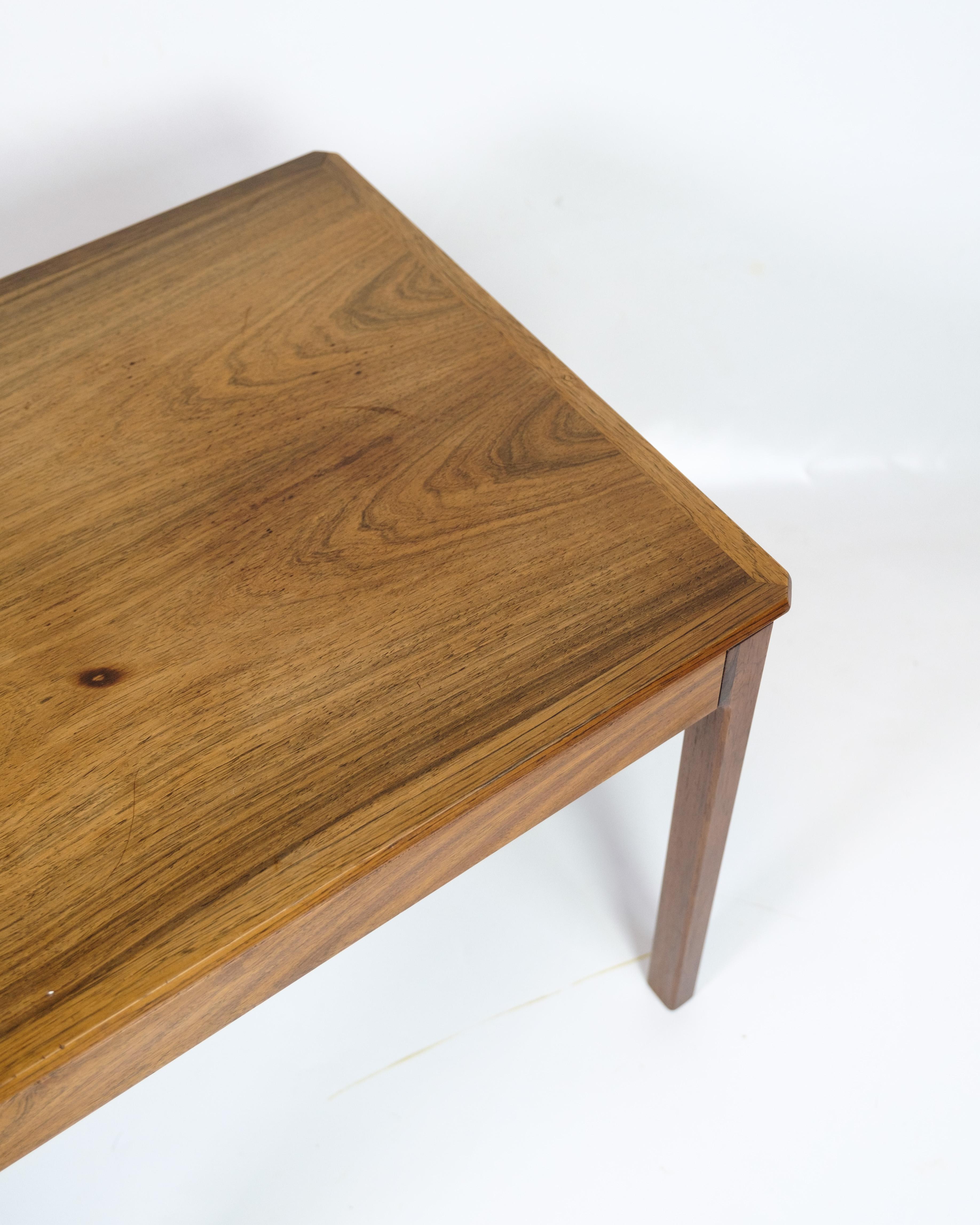 Table d'appoint en bois de rose, design danois des années 1960 en vente 2