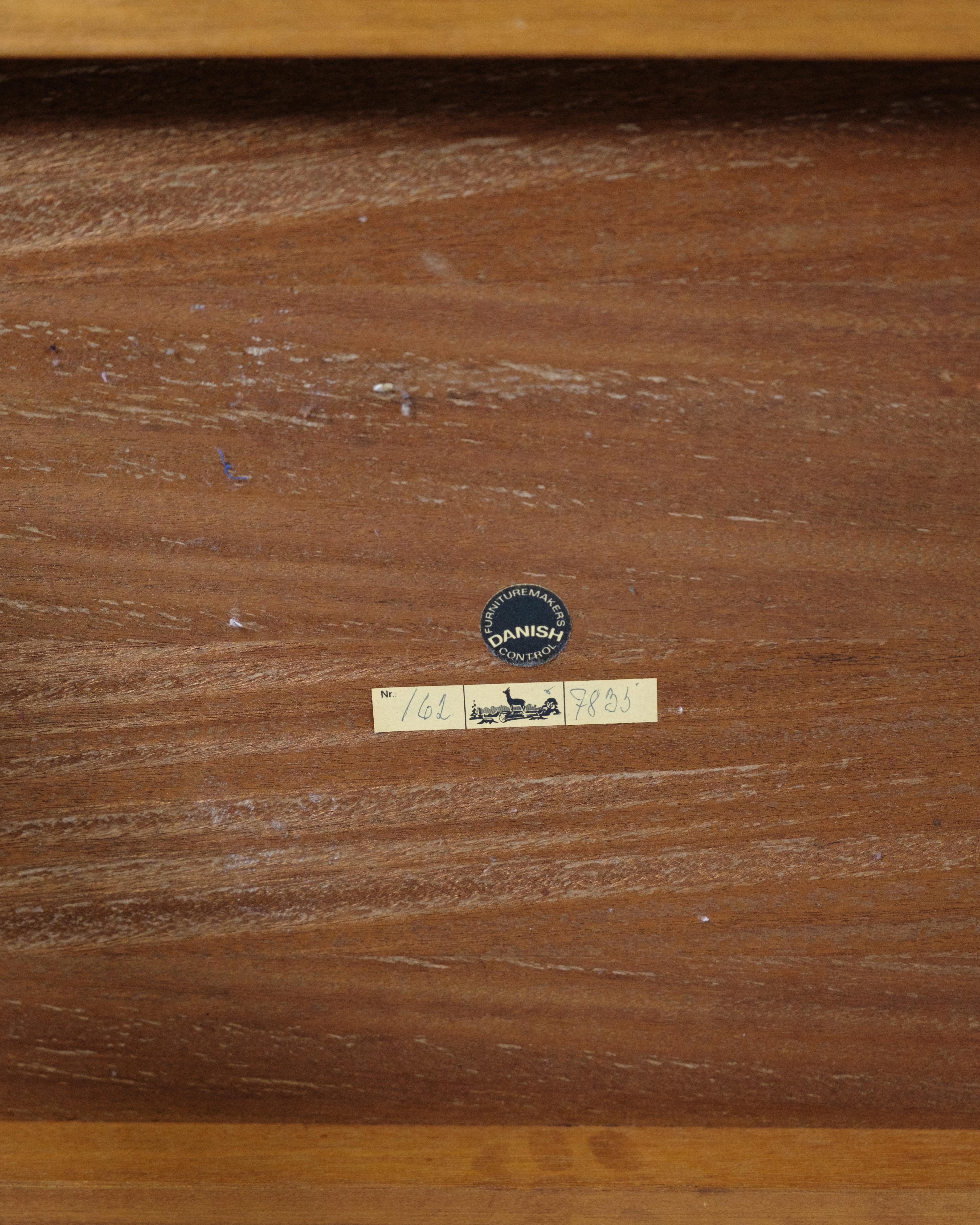 Side Table Model 162 Made In Rosewood By Severin Hansen For Haslev Furniture For Sale 3