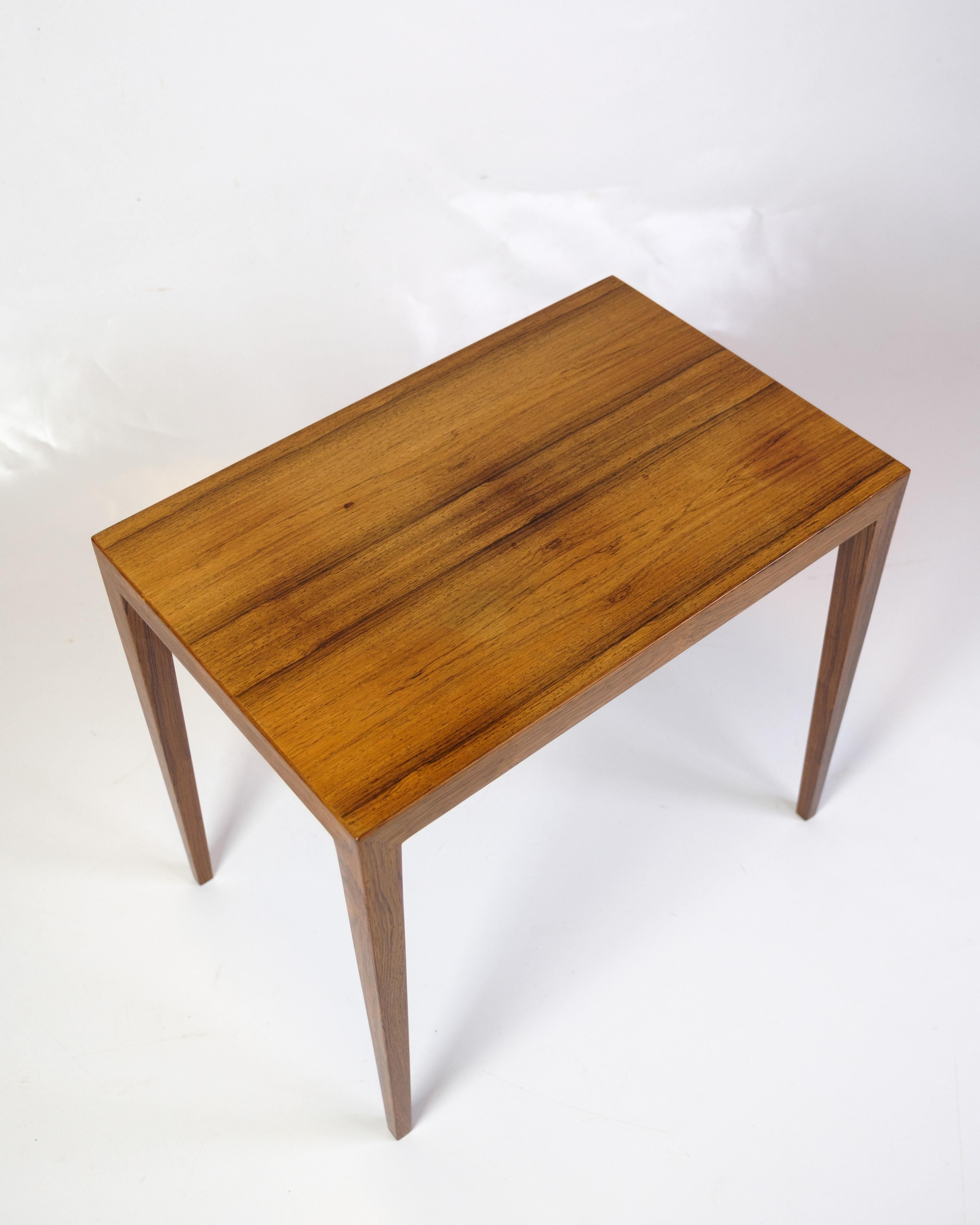Side table model 34A, designed by Severin Hansen and manufactured by Haslev Møbelfabrik in the 1960s. The table is made of rosewood and appears in good condition.

Dimensions: H:50cm W:57cm D:37cm