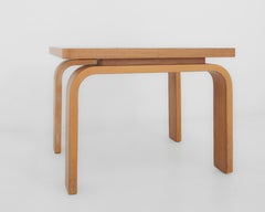 Mesa auxiliar modelo "Sala