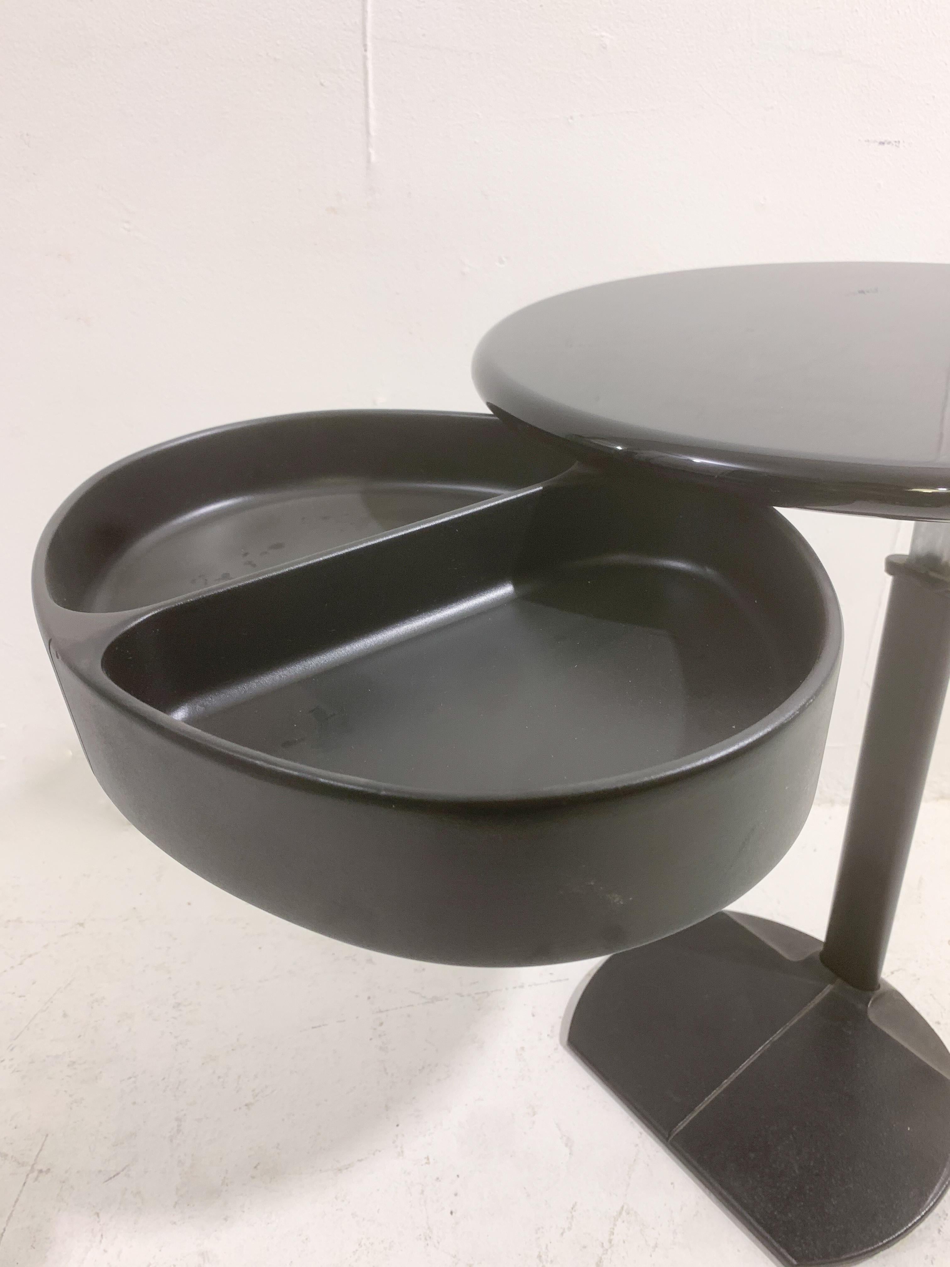 Modèle de table d'appoint Kairos Studio pour B&B Italia, années 1980 en vente 1