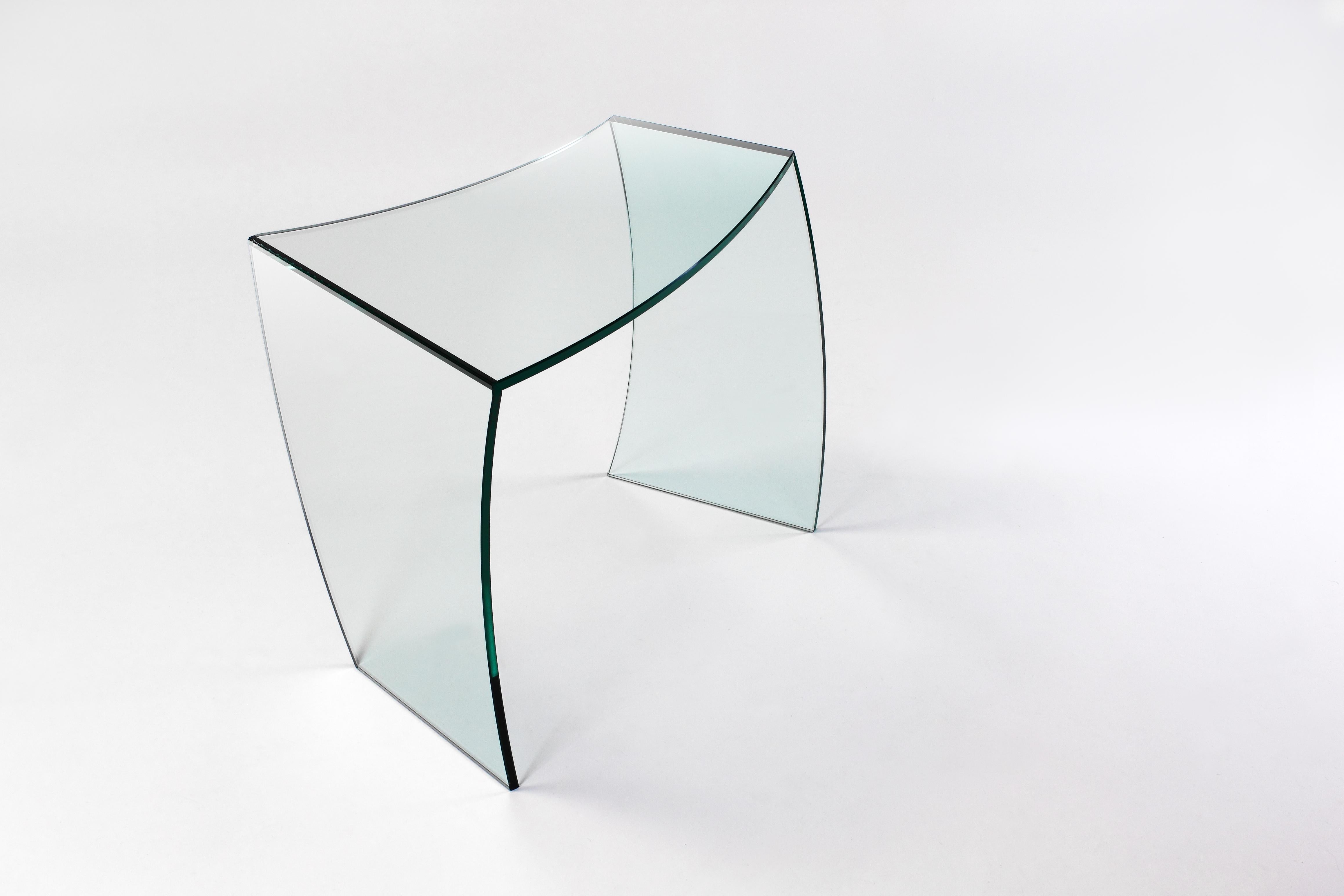 Hand-Crafted Side or End Table Crystal Glass Curved Shape Collectible Design Made in Italy For Sale