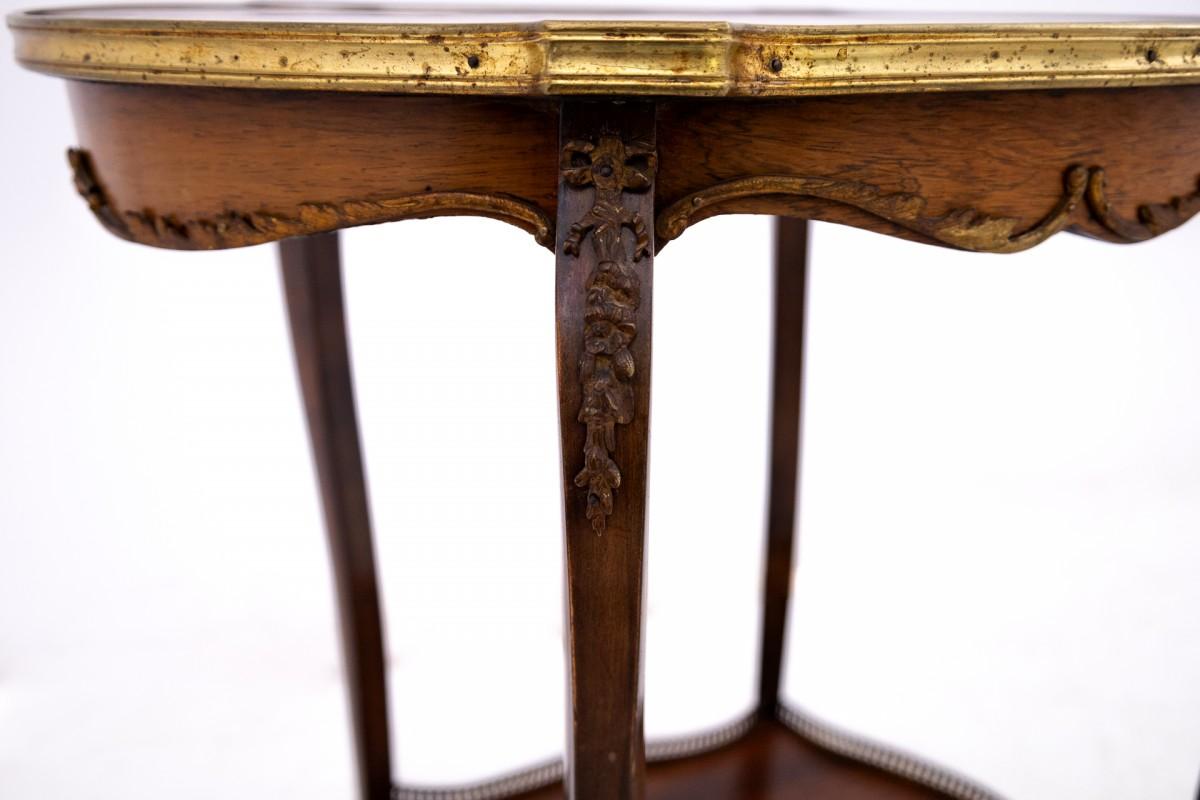 Table d'appoint, Europe du Nord, XIXe siècle. en vente 1