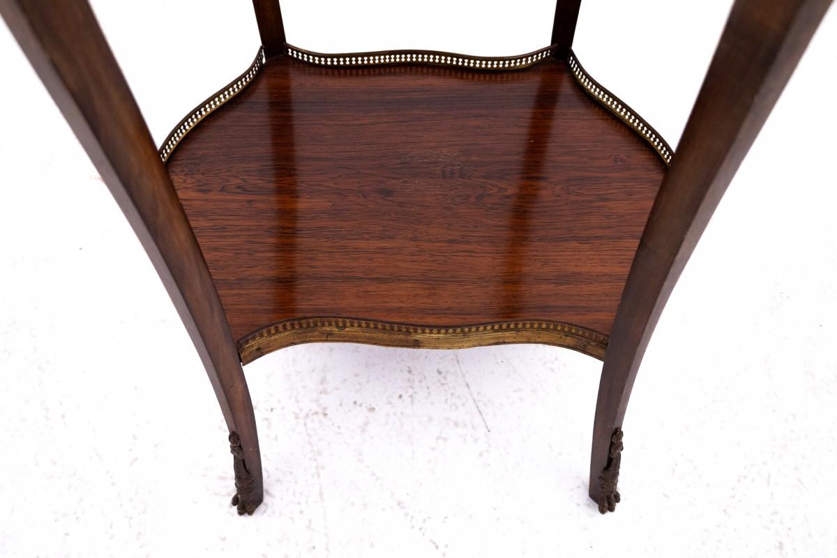 Table d'appoint, Europe du Nord, XIXe siècle. en vente 2