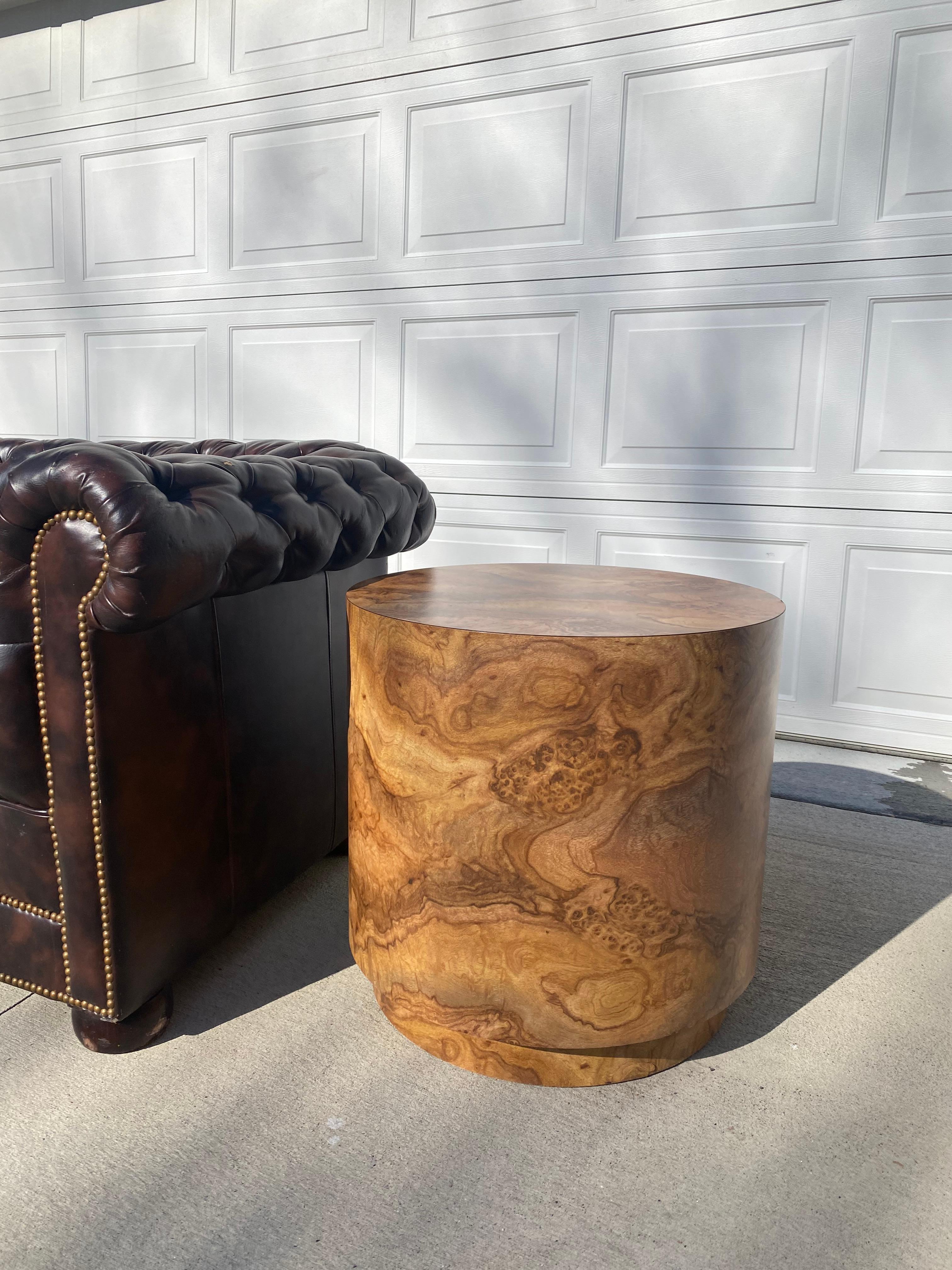 Post-Modern Side Table or Column for Sculpture Modern Milo Baughman Style For Sale