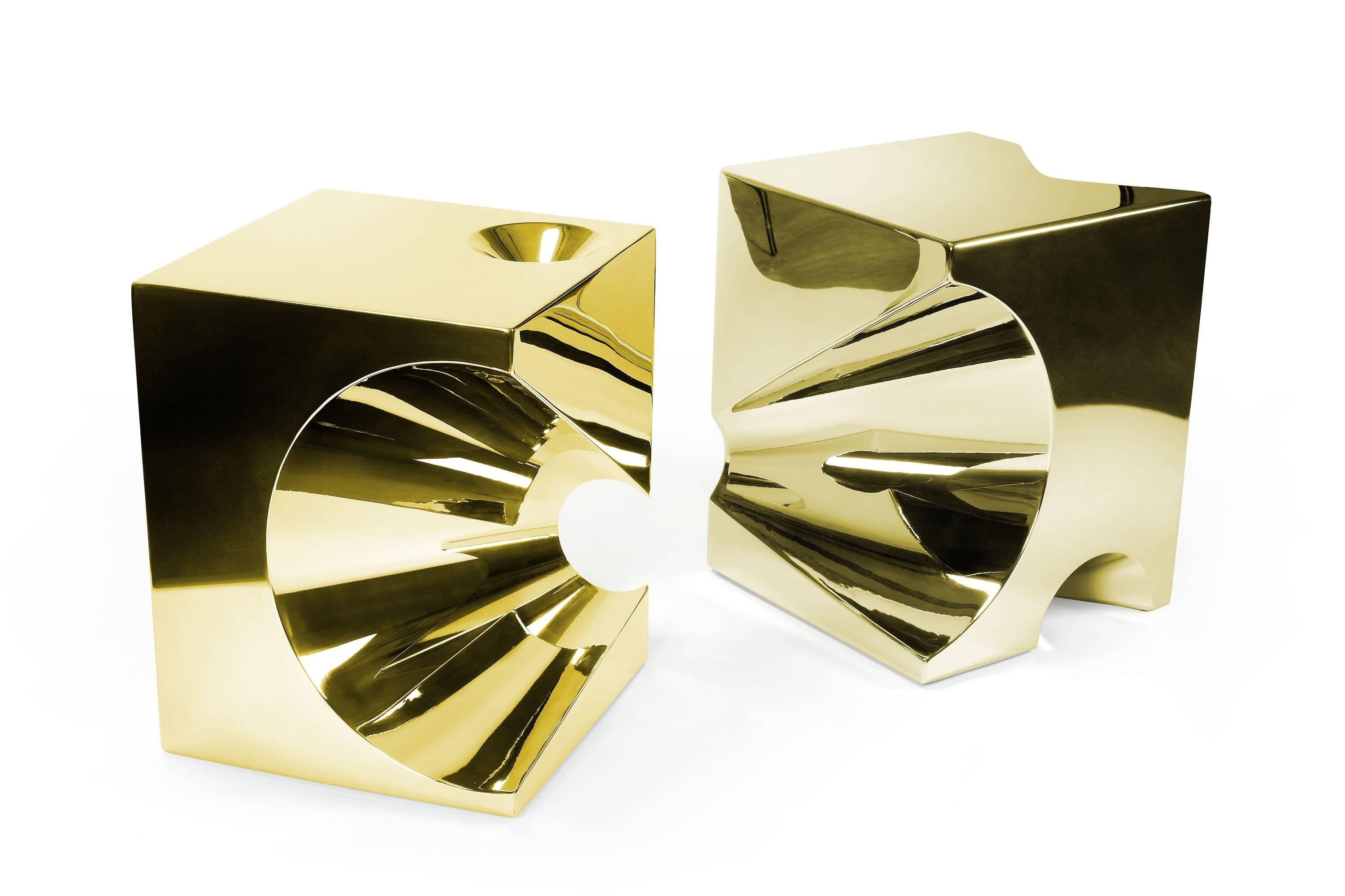 Beistelltisch oder Beistelltisch Abstrakte Skulptur Goldspiegel Stahl Würfel Sammlerstück Design (Moderne) im Angebot
