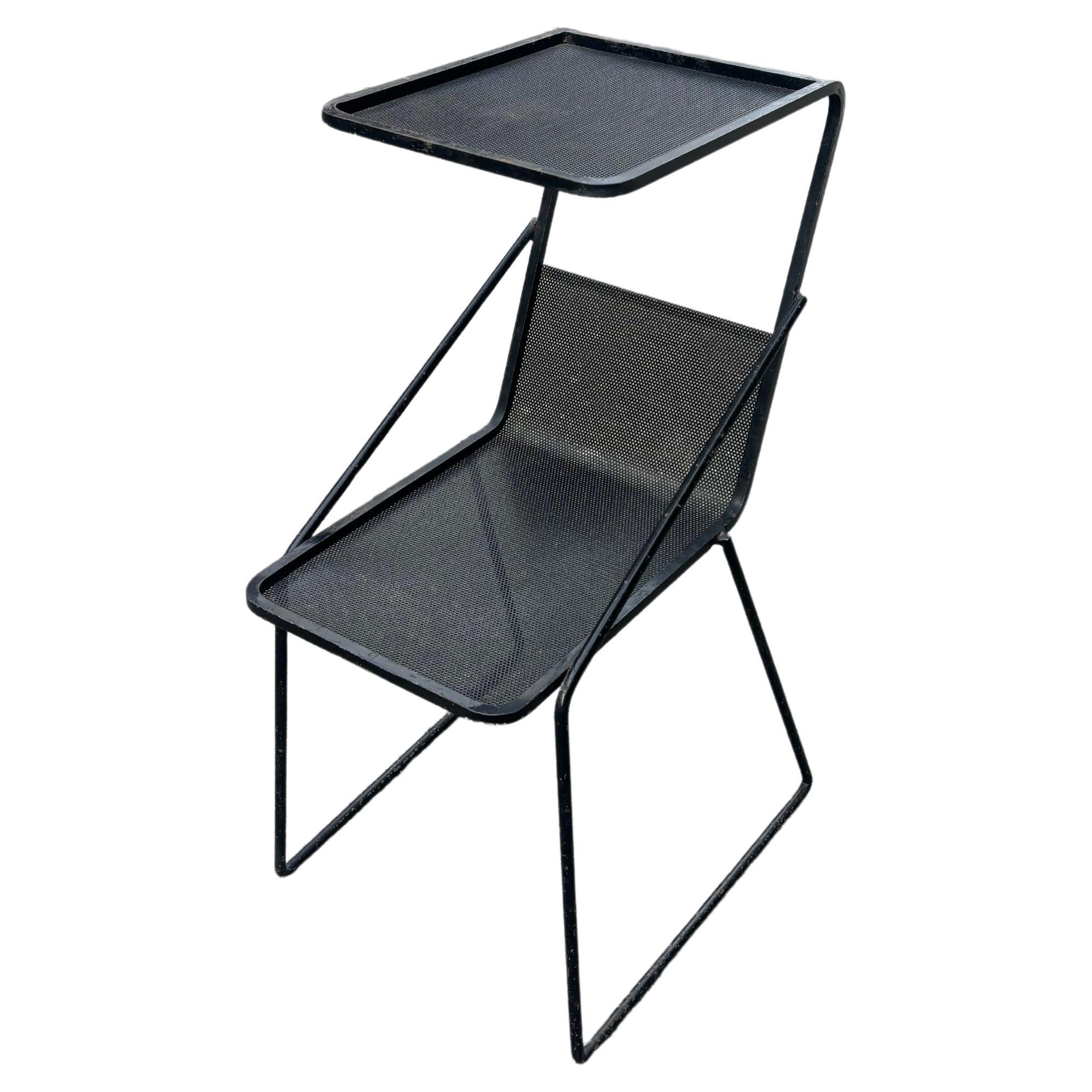 Mesa auxiliar o de teléfono de Mathieu Matégot