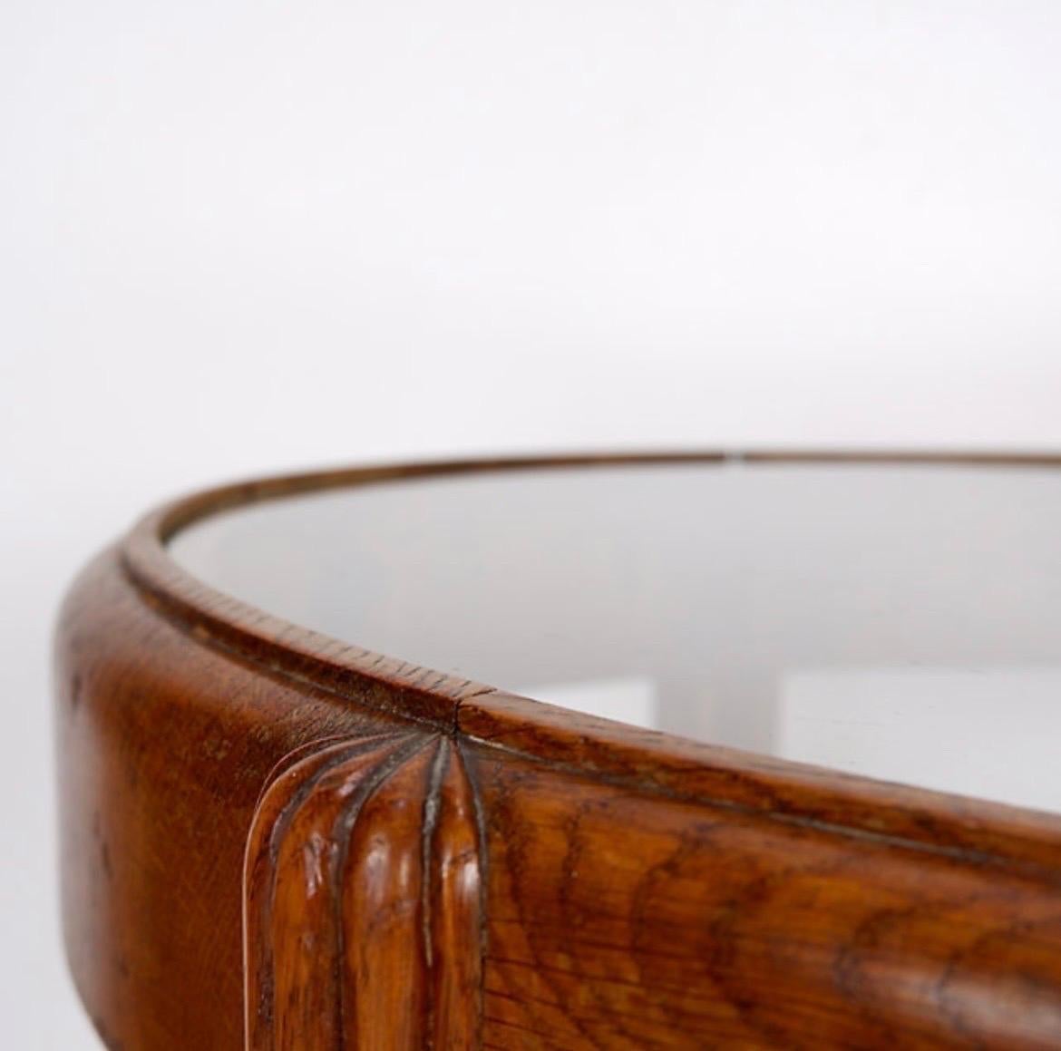 Belge Table d'appoint / piédestal avec pieds ogifs cannelés - plateau en verre ovale en vente