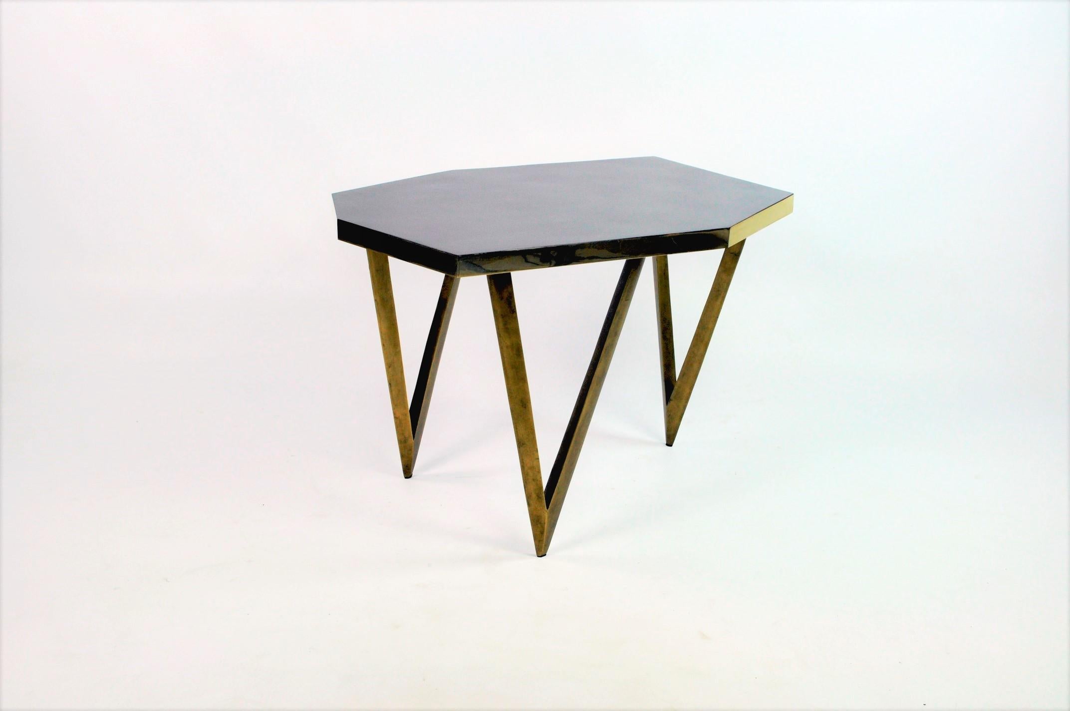 Side Table POLYGONE in Rock Crystal Marquetry by Ginger Brown In New Condition For Sale In Bourguebus, FR