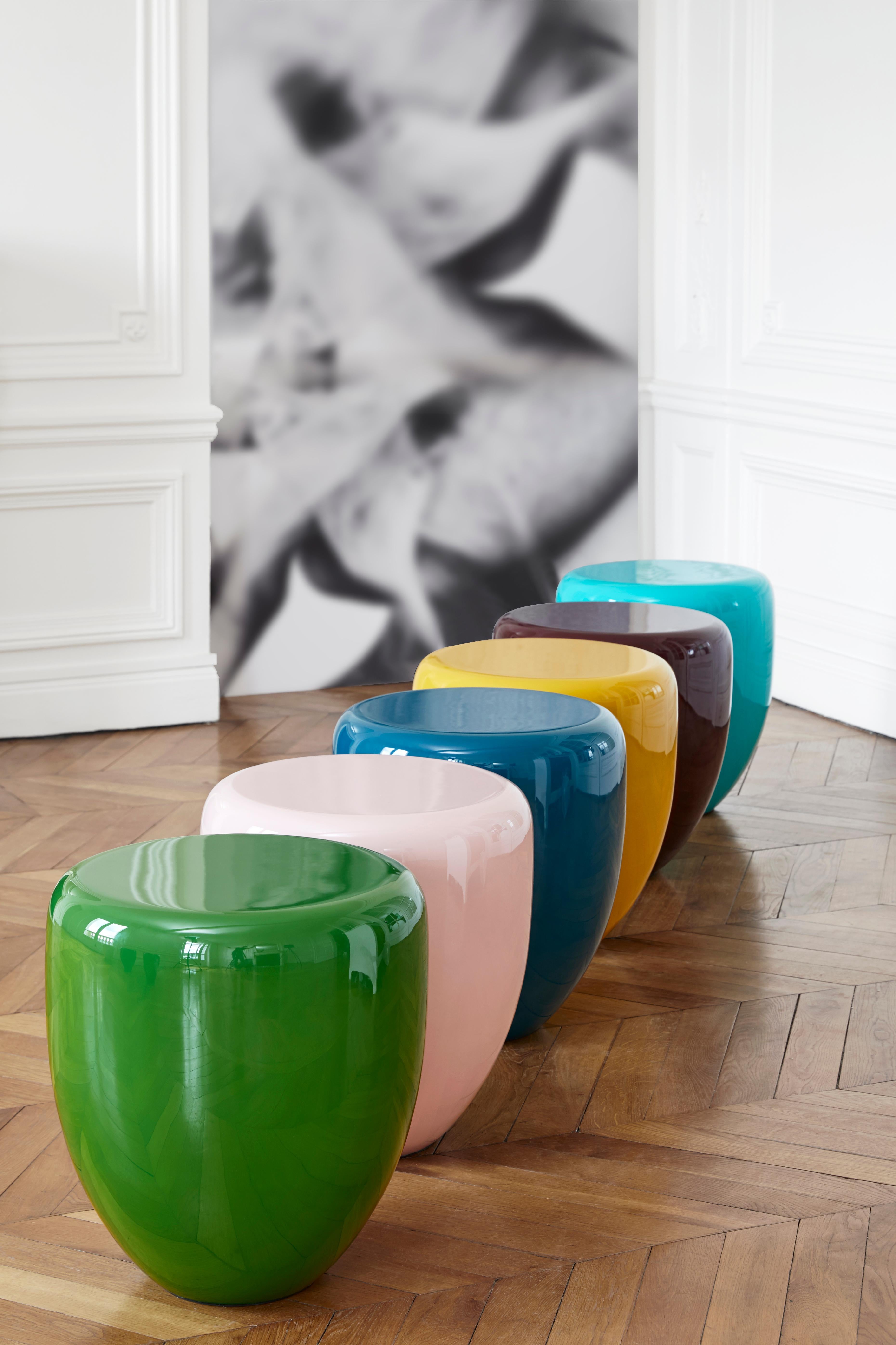 Laqué Table d'appoint Powdery DOT M de Reda Amalou Design - Laque brillante en vente