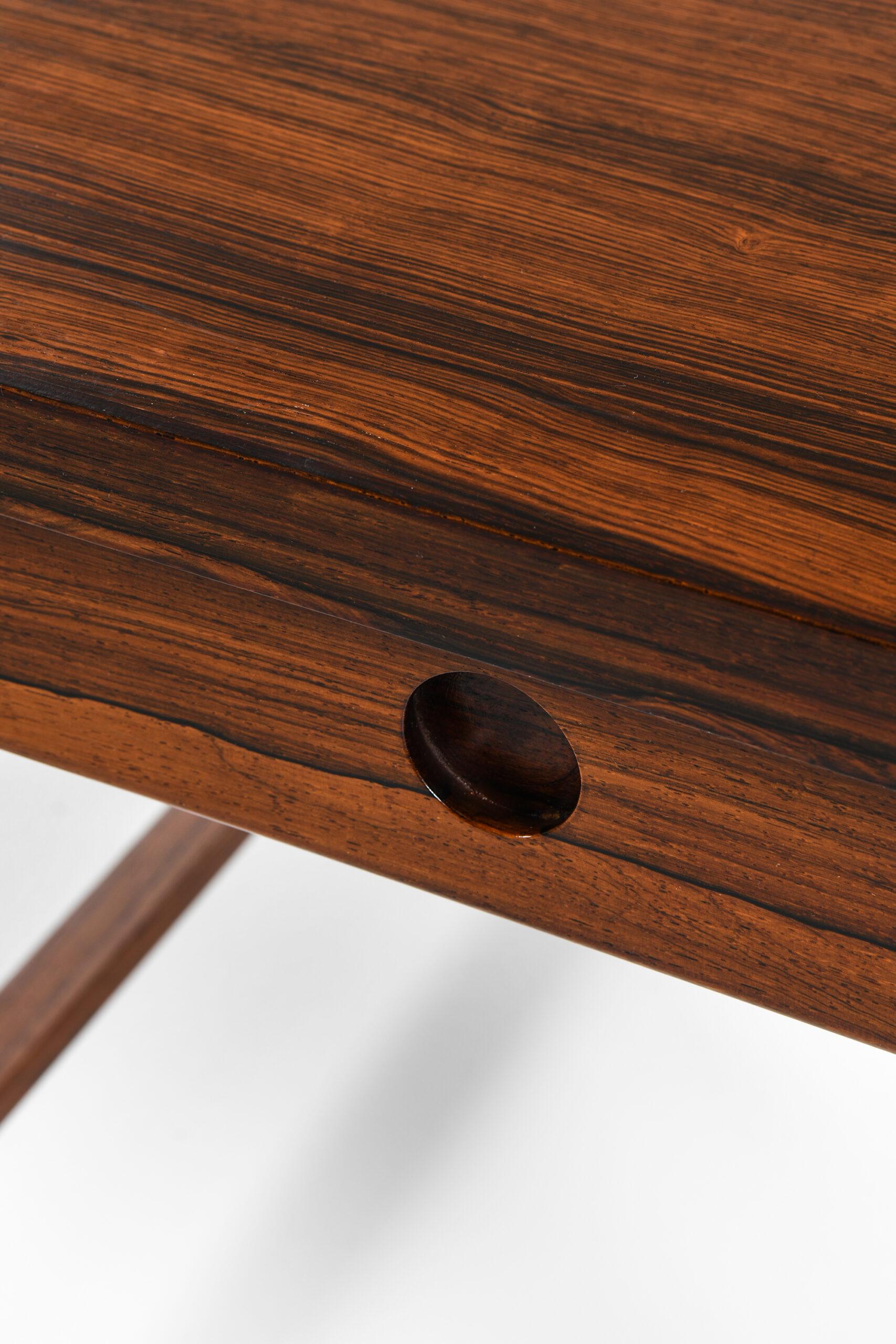 Norvégien Table d'appoint Produite par Brødrene Blindheim à Sykklyven en Norvège en vente