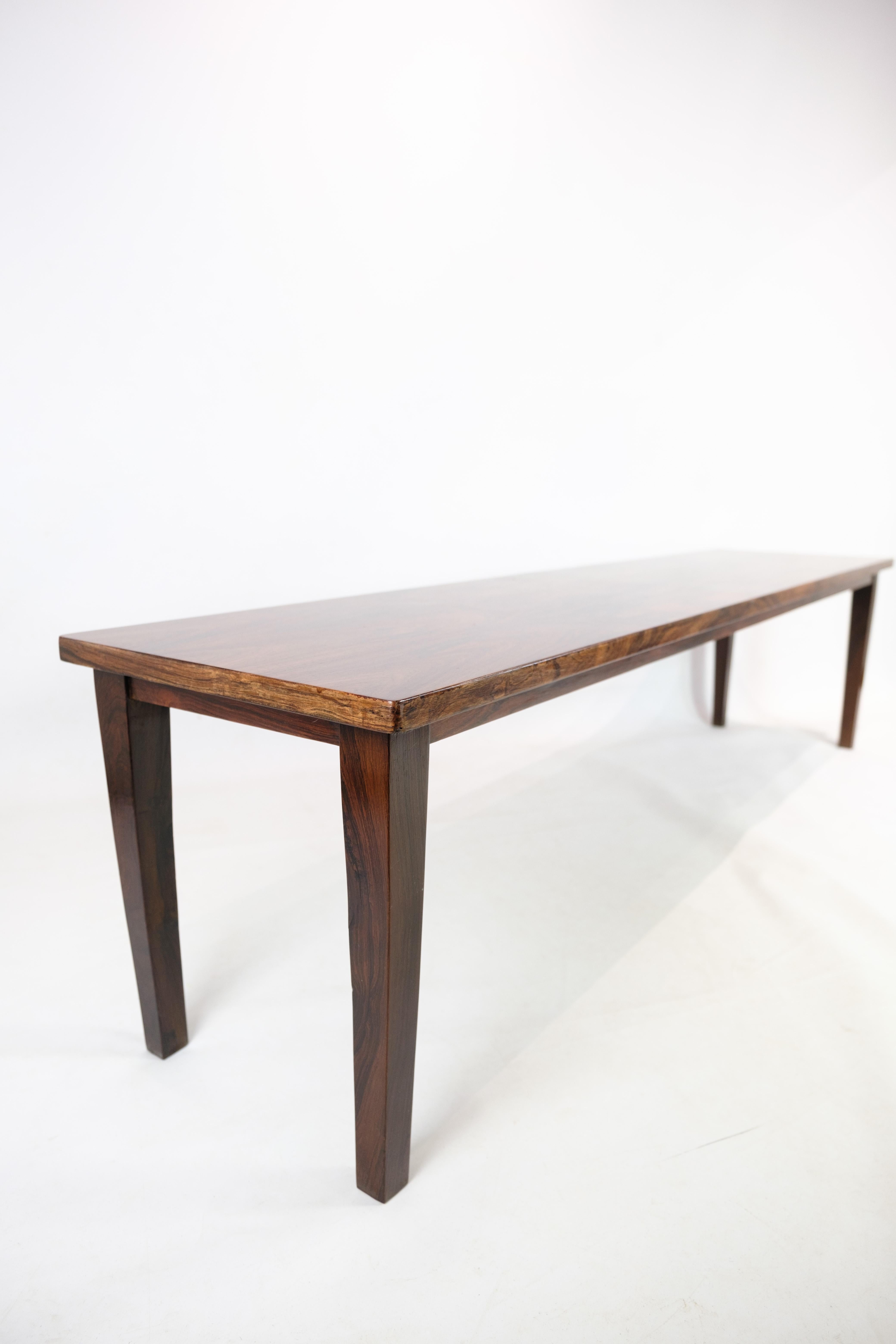 Table d'appoint en bois de rose, design danois des années 1960 en vente 1