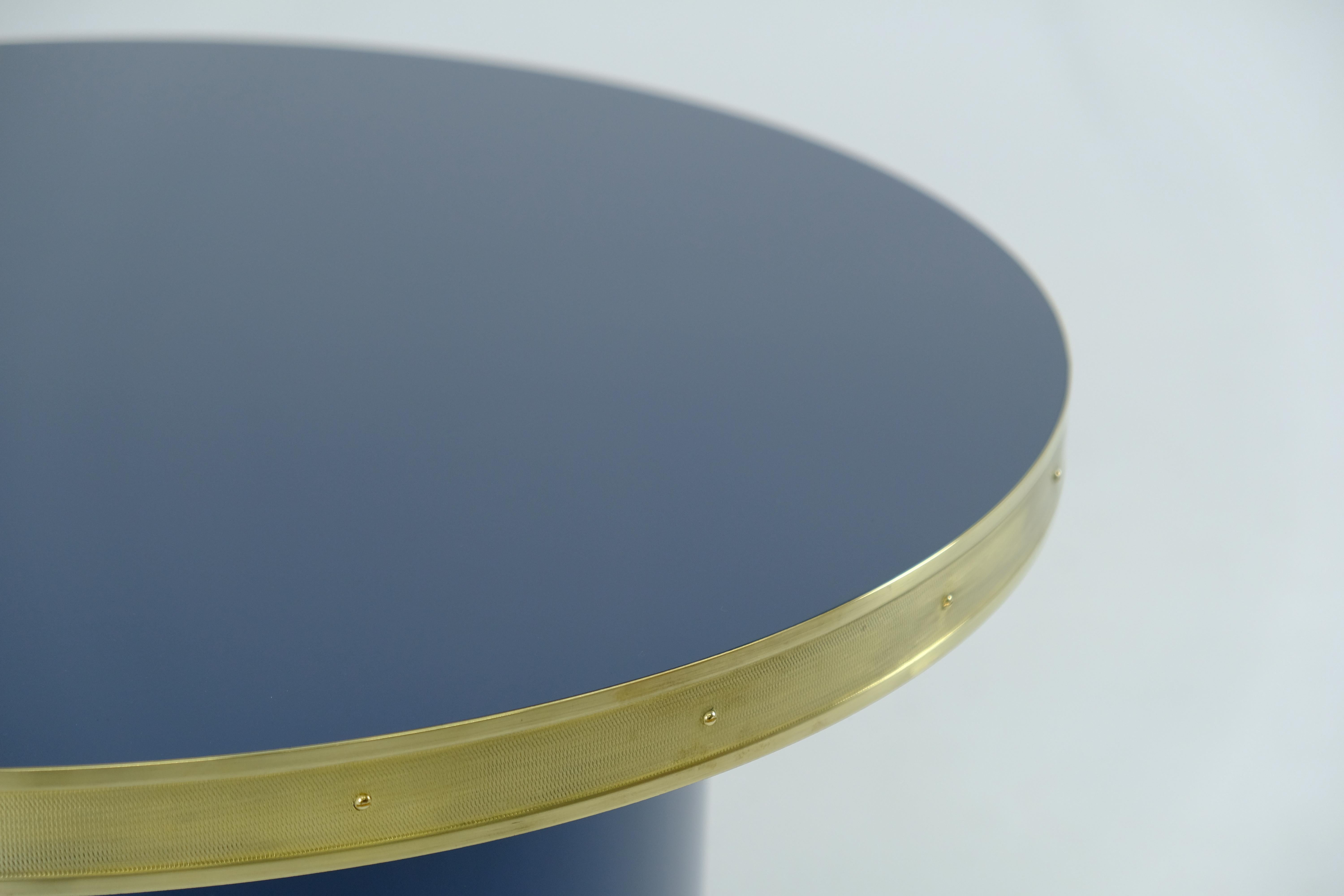 Mesa Auxiliar Pedestal Redondo Alto Brillo Tapa Círculo Cinta de Latón Color Personalizado Mediana Español en venta