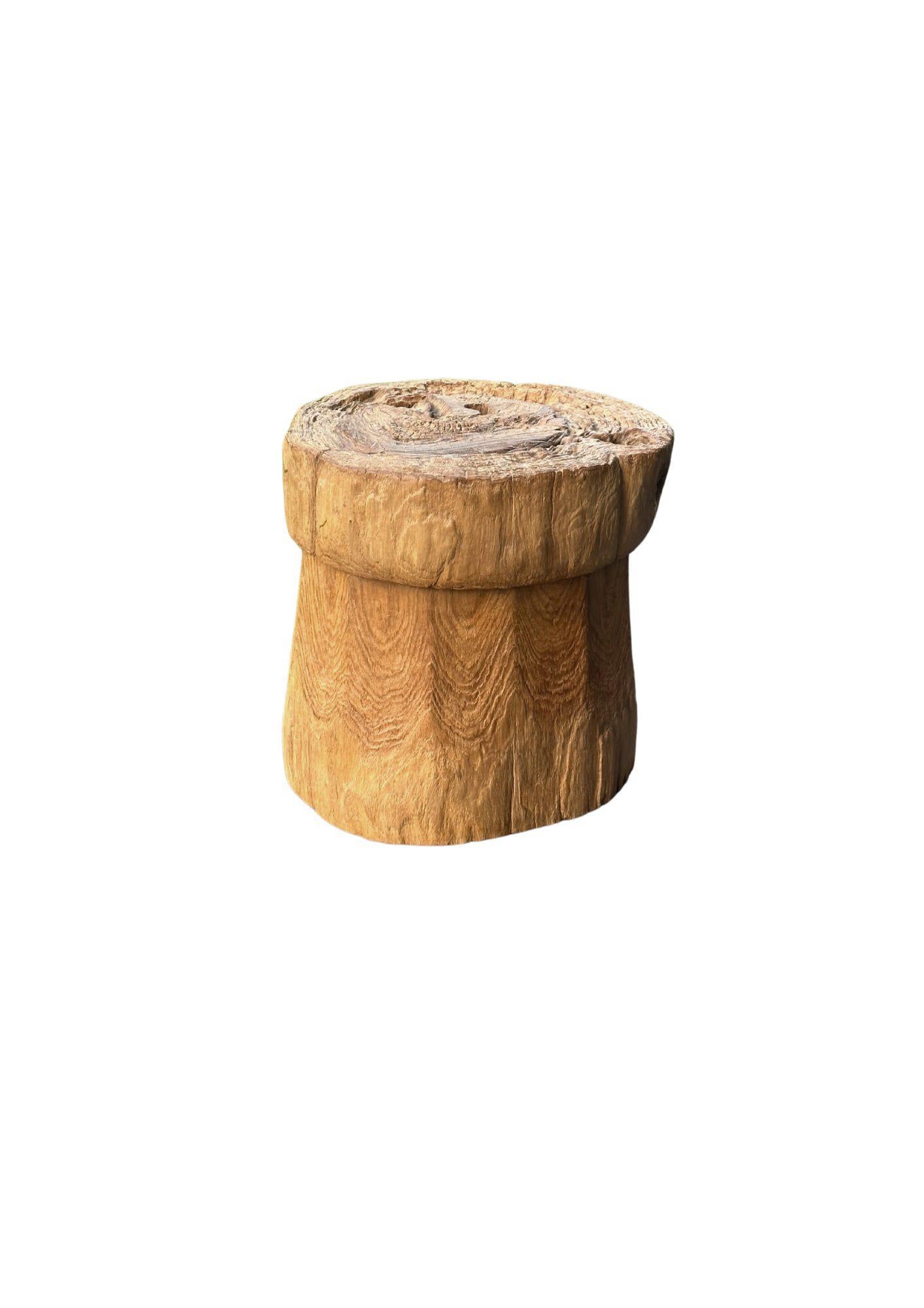 Tavolino in legno massiccio di Teak Burl Wood Finitura naturale Moderno Organico In condizioni buone in vendita a Jimbaran, Bali
