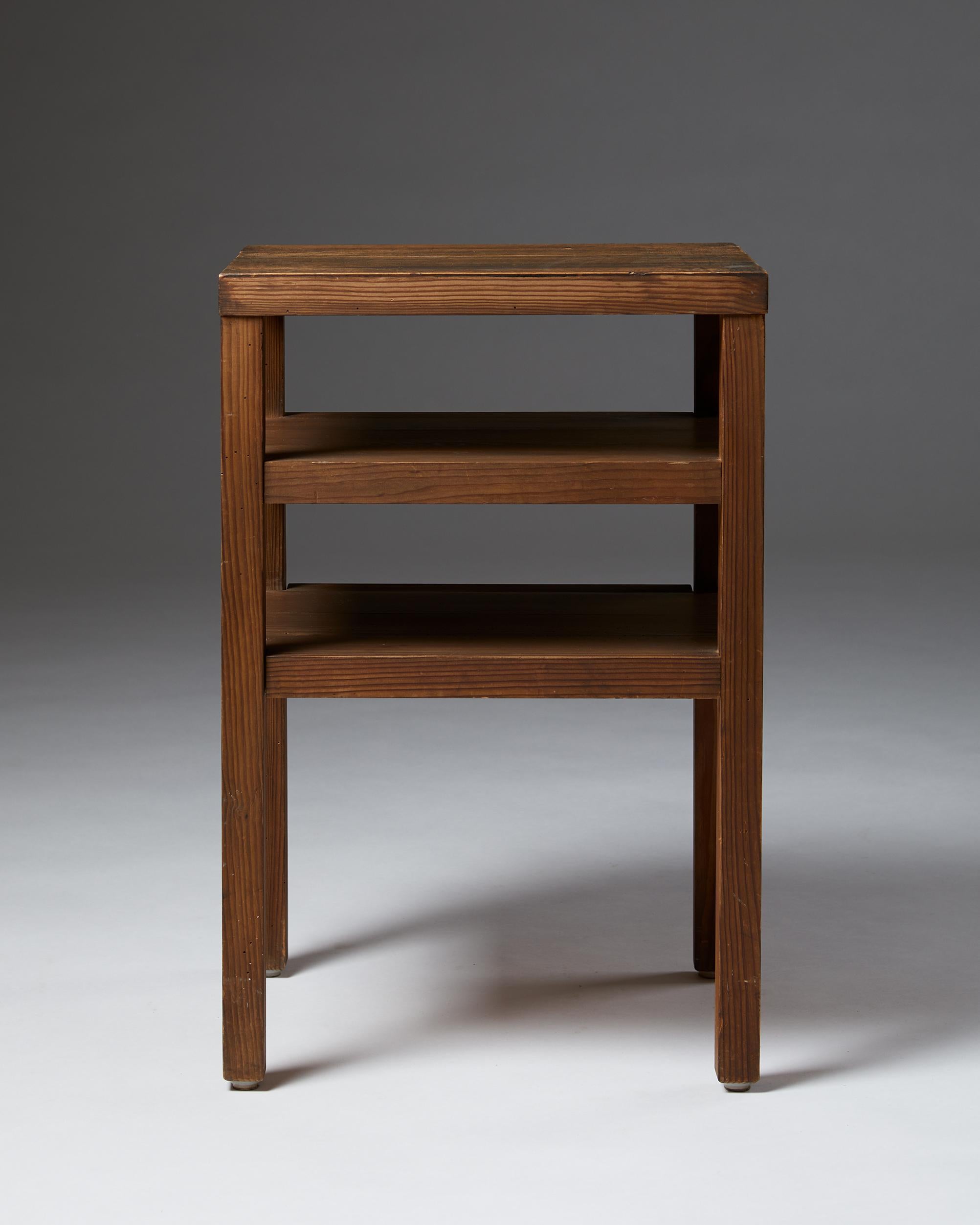 Scandinavian Modern Side table ‘Sport’ by Axel Einar Hjorth for Nordiska Kompaniet, Sweden, 1930s