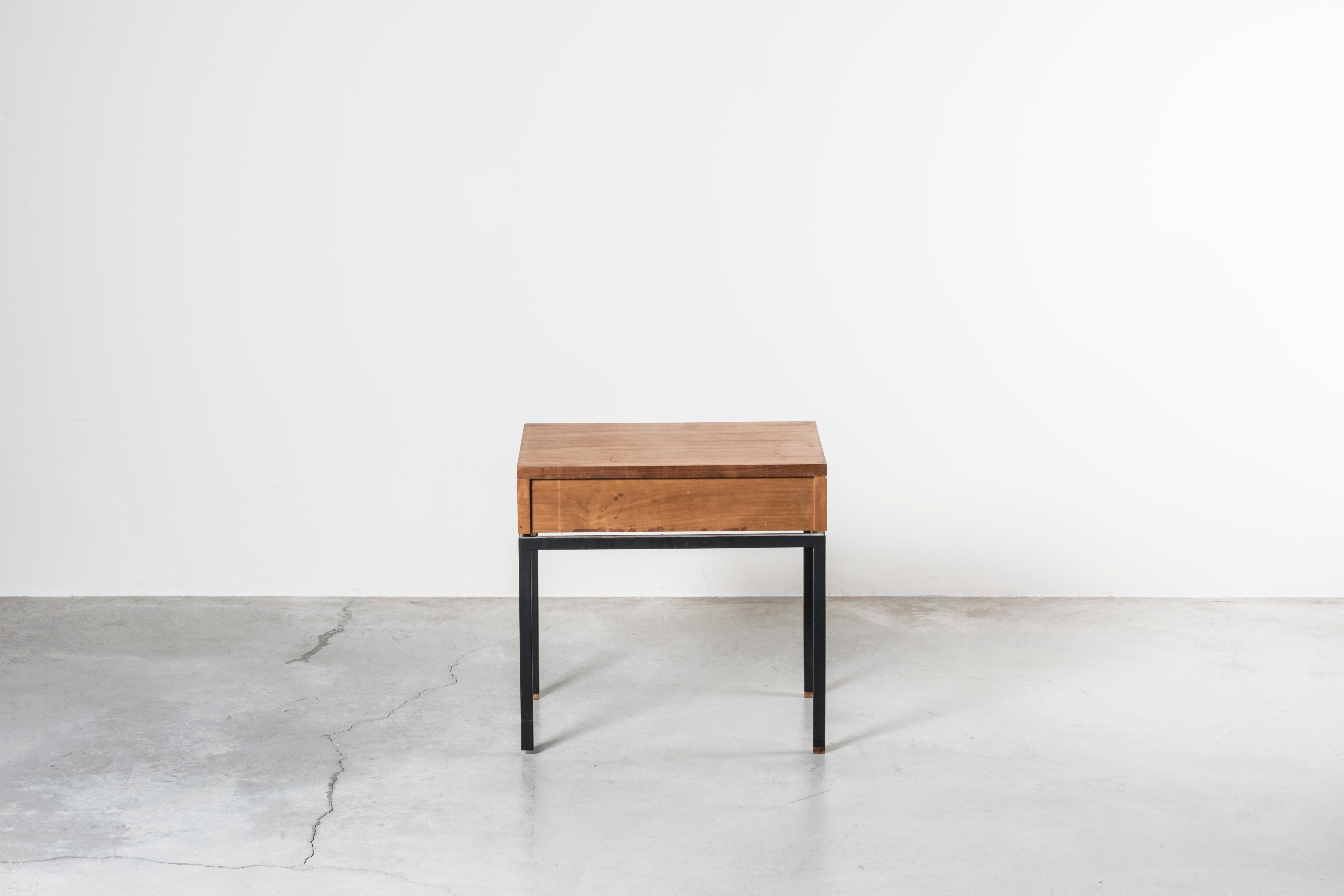 Table d'appoint-Studio BBPR-Milieu du 20ème siècle-Italie en vente 3