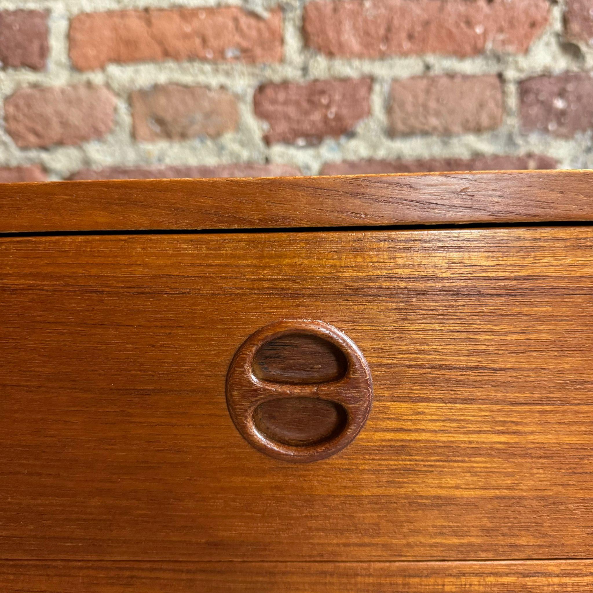 Placage Table d'appoint, teck, Danemark 1960 en vente