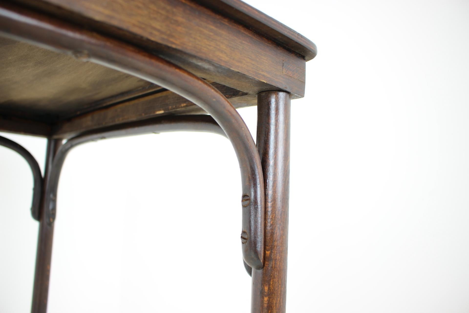 Side Table Thonet, 1920's 4