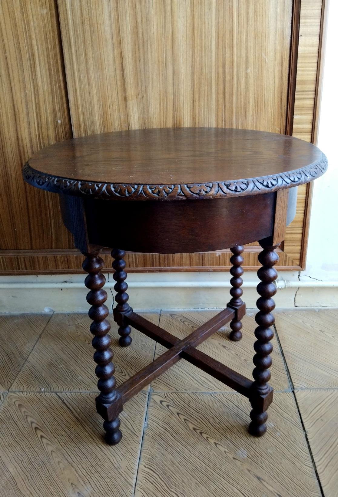 Mesa Auxiliar Antigua Patas Torneadas Compartimento Interior Principios Siglo XX España en venta 2