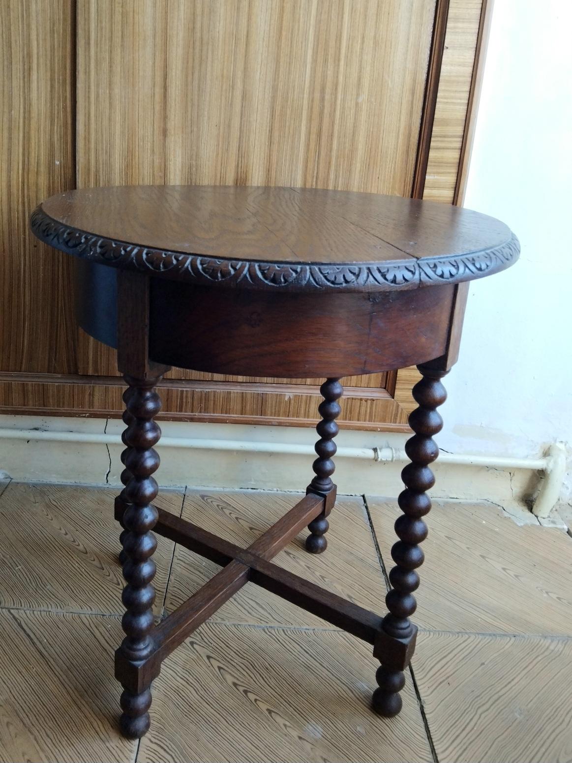 Mesa Auxiliar Antigua Patas Torneadas Compartimento Interior Principios Siglo XX España en venta 3