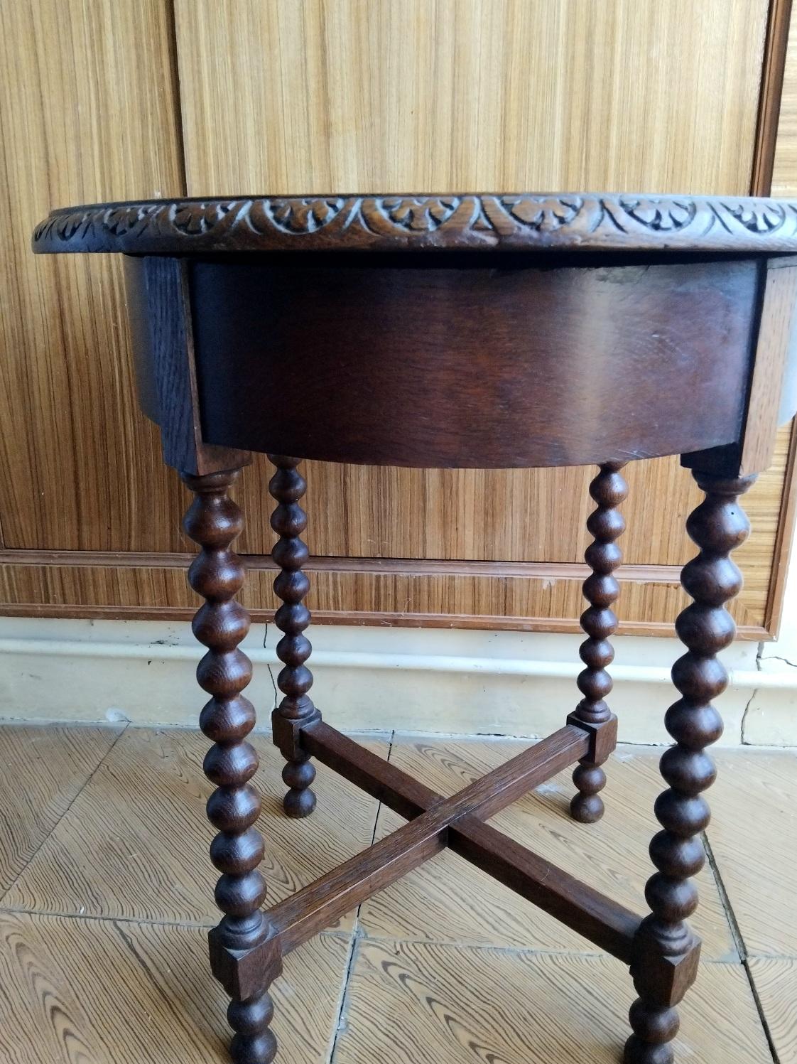 Mesa Auxiliar Antigua Patas Torneadas Compartimento Interior Principios Siglo XX España en venta 1