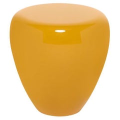Beistelltisch, warmer safranfarbener DOT M von Reda Amalou Design – glänzender Lack
