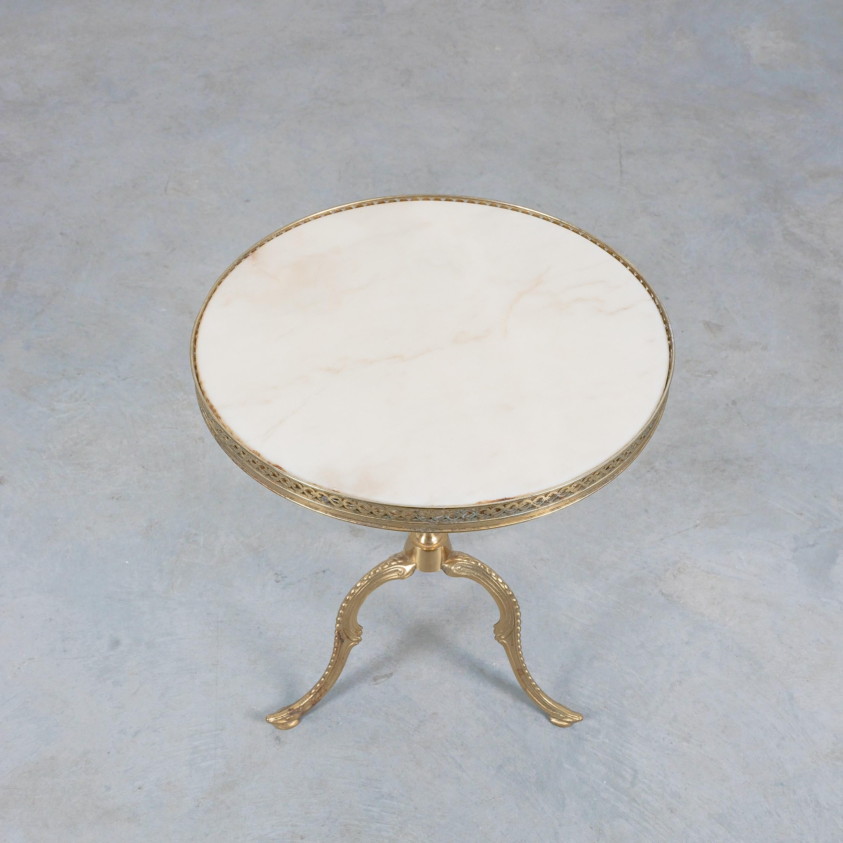 Side Table White Marble Top With Brass Base, France, circa 1950 In Good Condition For Sale In Vienna, AT