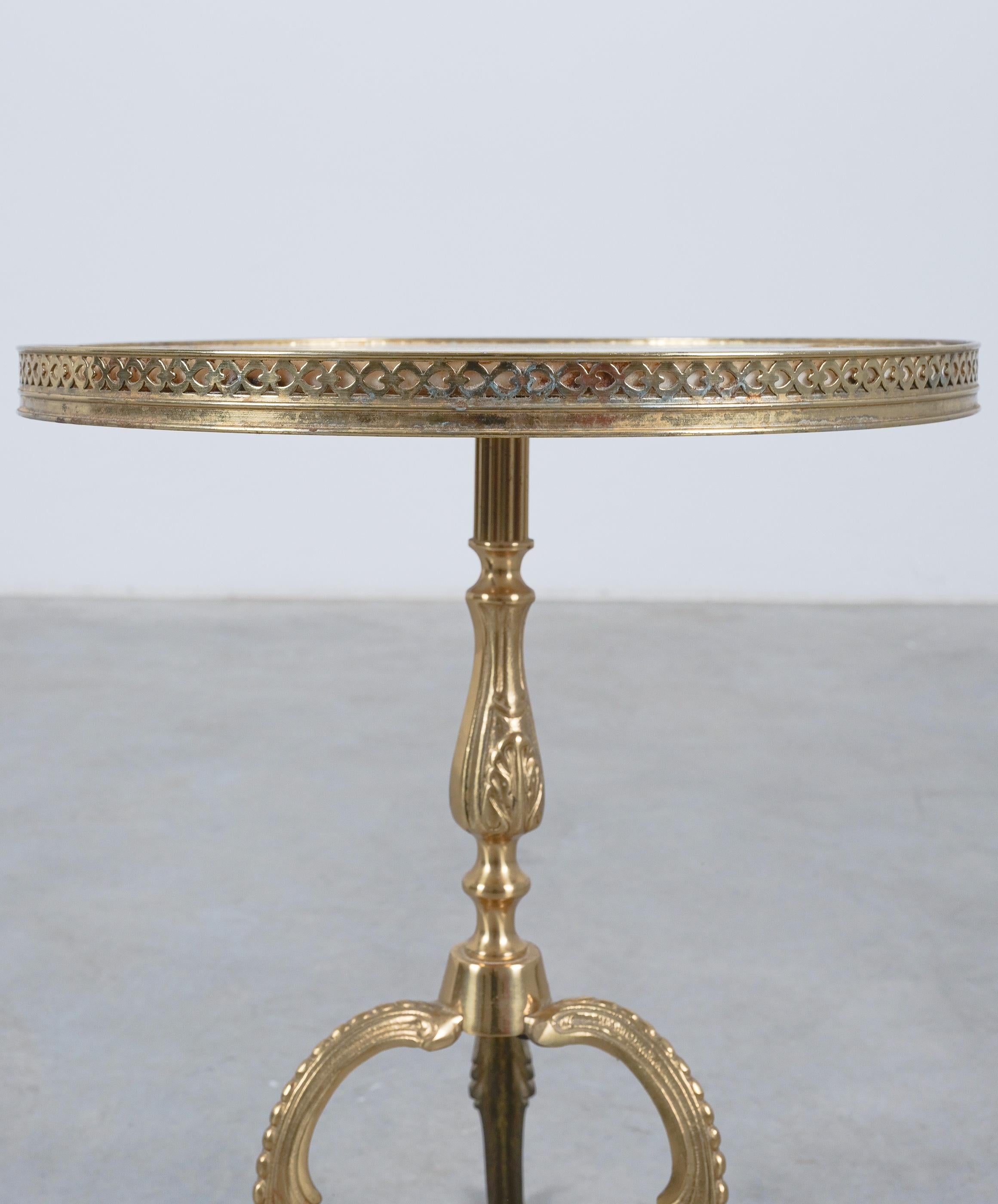 Mid-20th Century Side Table White Marble Top With Brass Base, France, circa 1950 For Sale