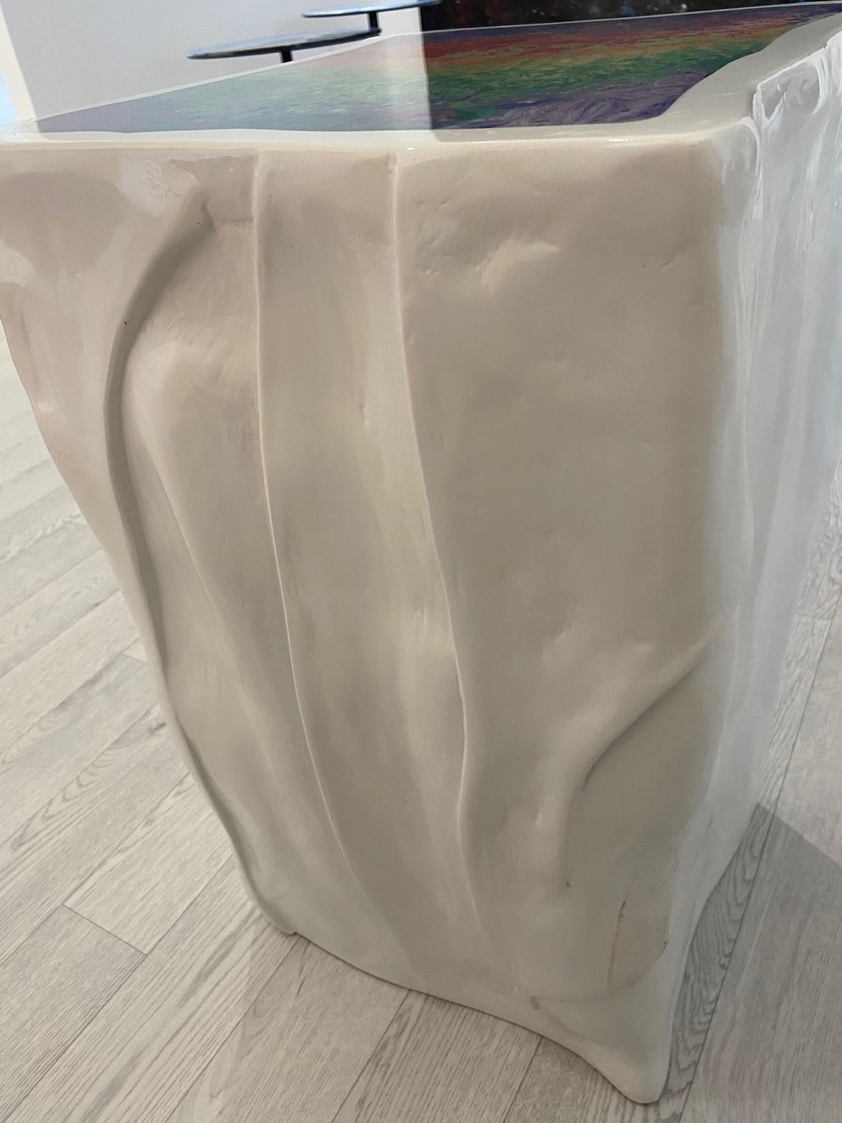 Side Table  White Resin Sculpture with Multicolor Top Handmade in Italy Cupioli For Sale 1