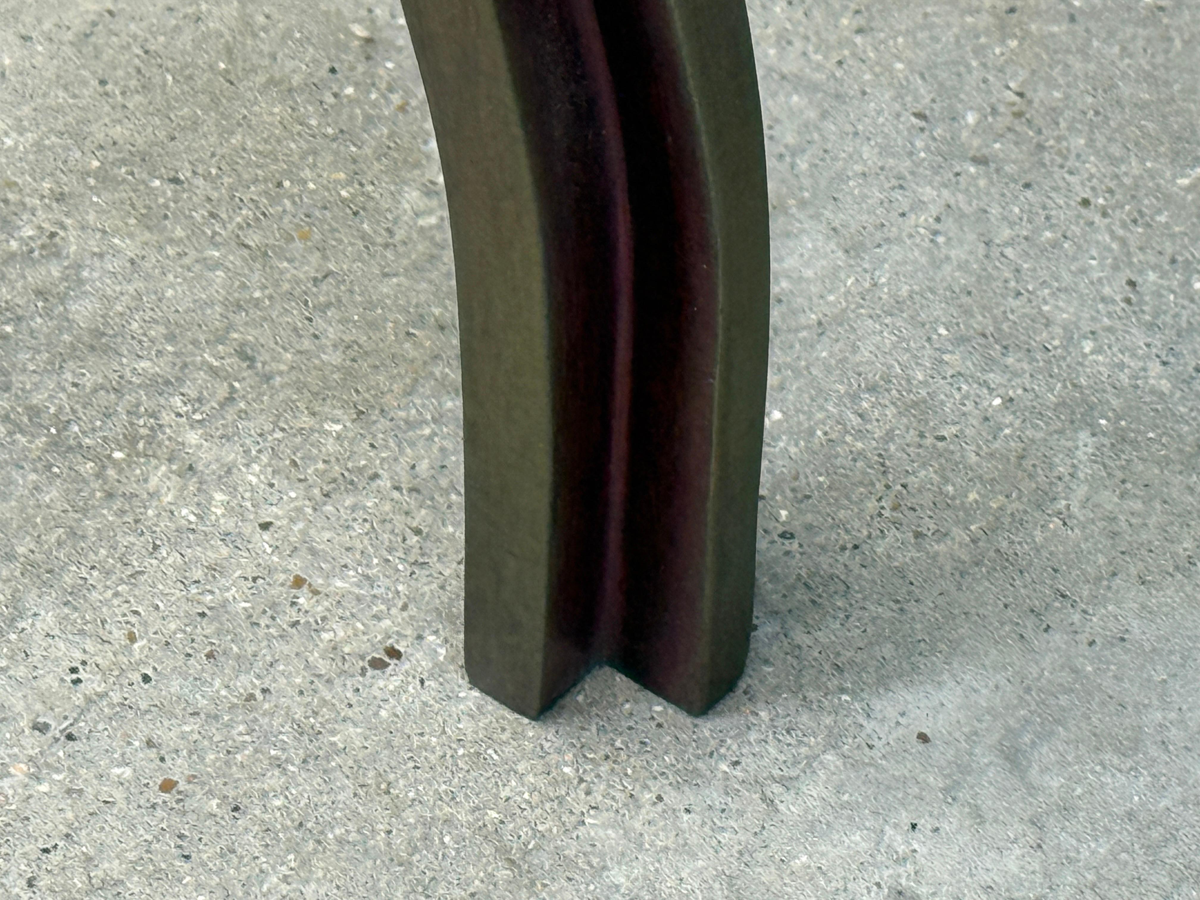 Table d'appoint avec pieds en bronze de Garry Knox Bennett en vente 7