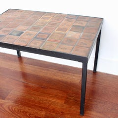 Table d'appoint avec carreaux de céramique décoratifs par Roger Capron 'circa 1970'