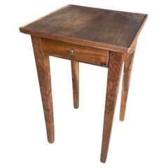 Table d'appoint avec tiroir