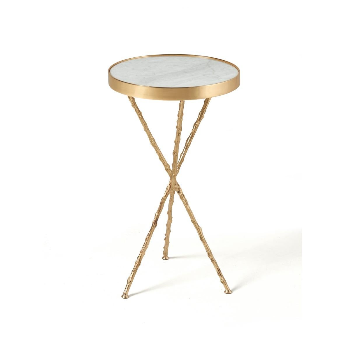 The sculptural legs of this side table are made from immortalized rosebush branches, molded in brass casting. Coupled with a minimalistic and elegant marble top.
Top: Marble
Rim: Brass, Nickel or Copper in polished, brushed or antique