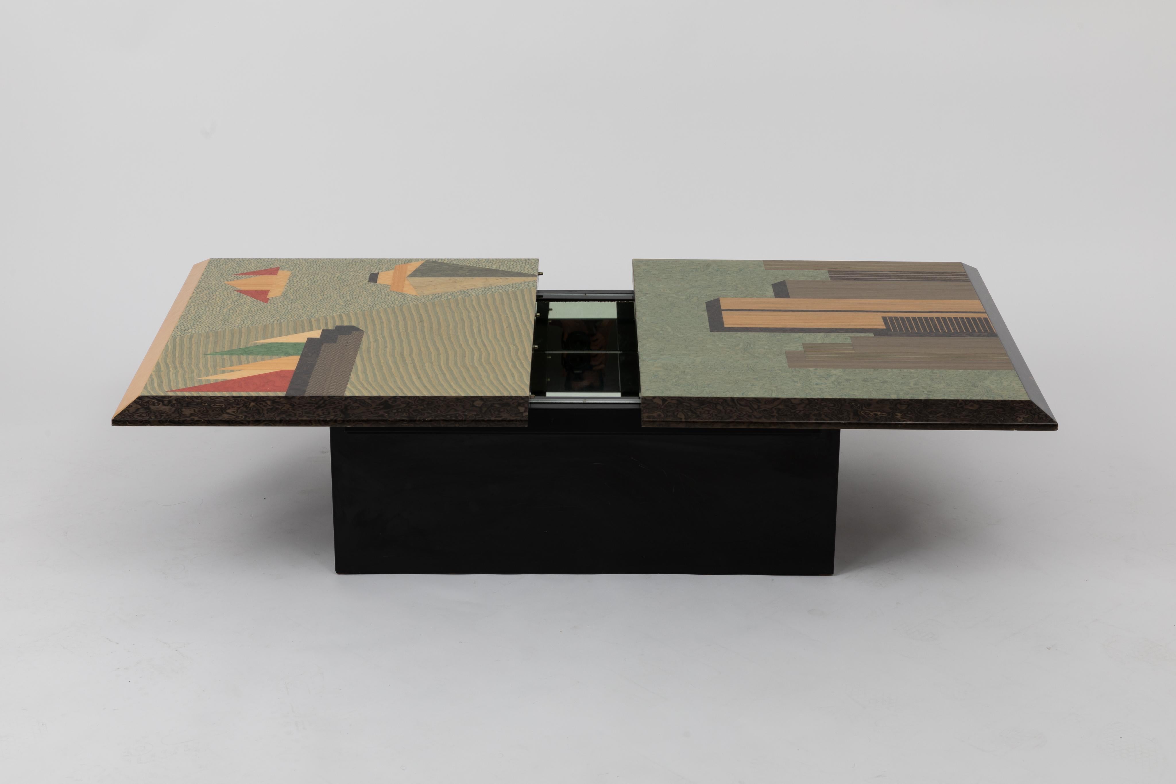 Late 19th Century Postmodern Coffee Table with Mirrored Bar by Giovanni Offredi for Saporiti, 1980 For Sale