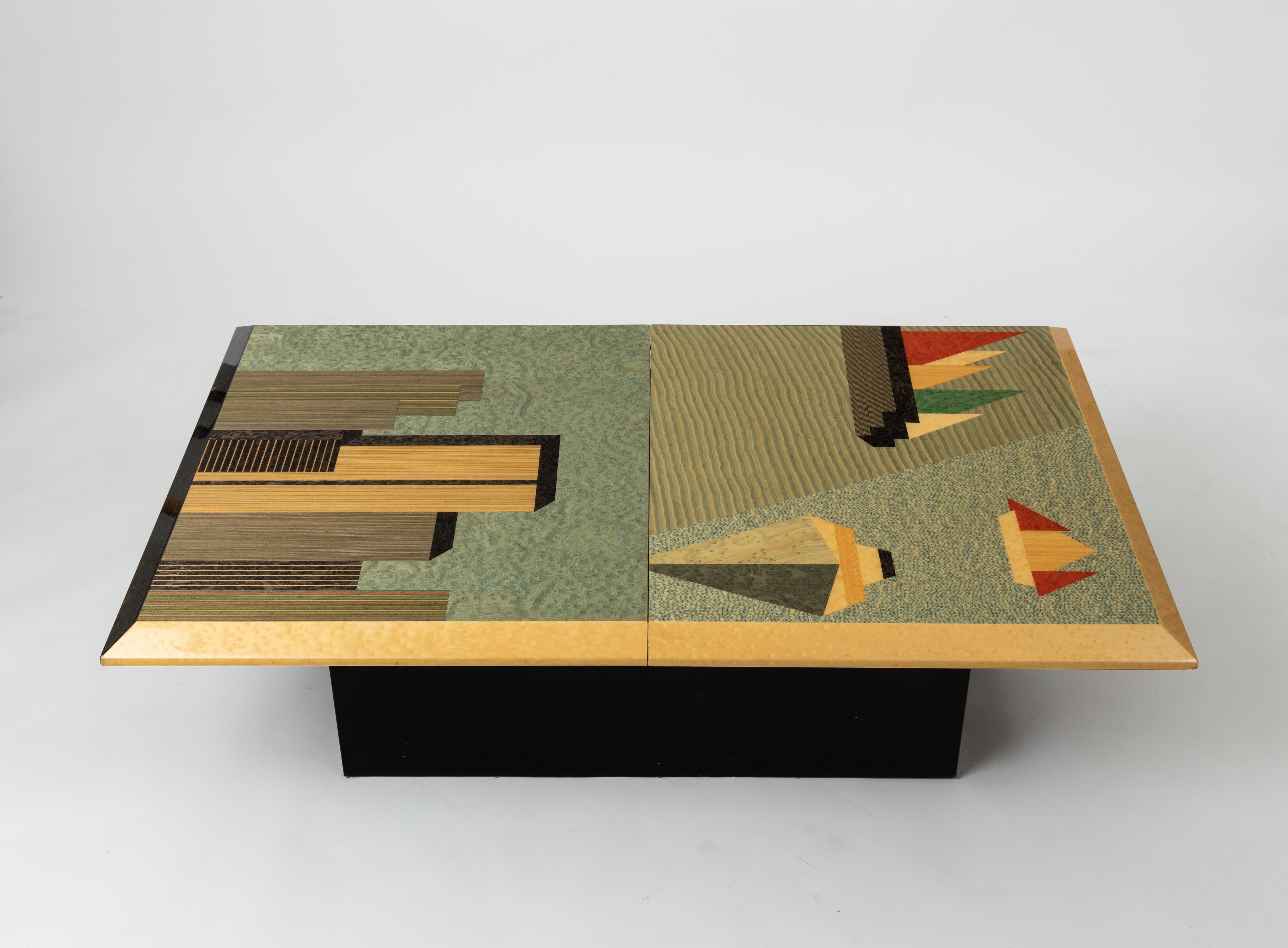 Lacquered Postmodern Coffee Table with Mirrored Bar by Giovanni Offredi for Saporiti, 1980 For Sale