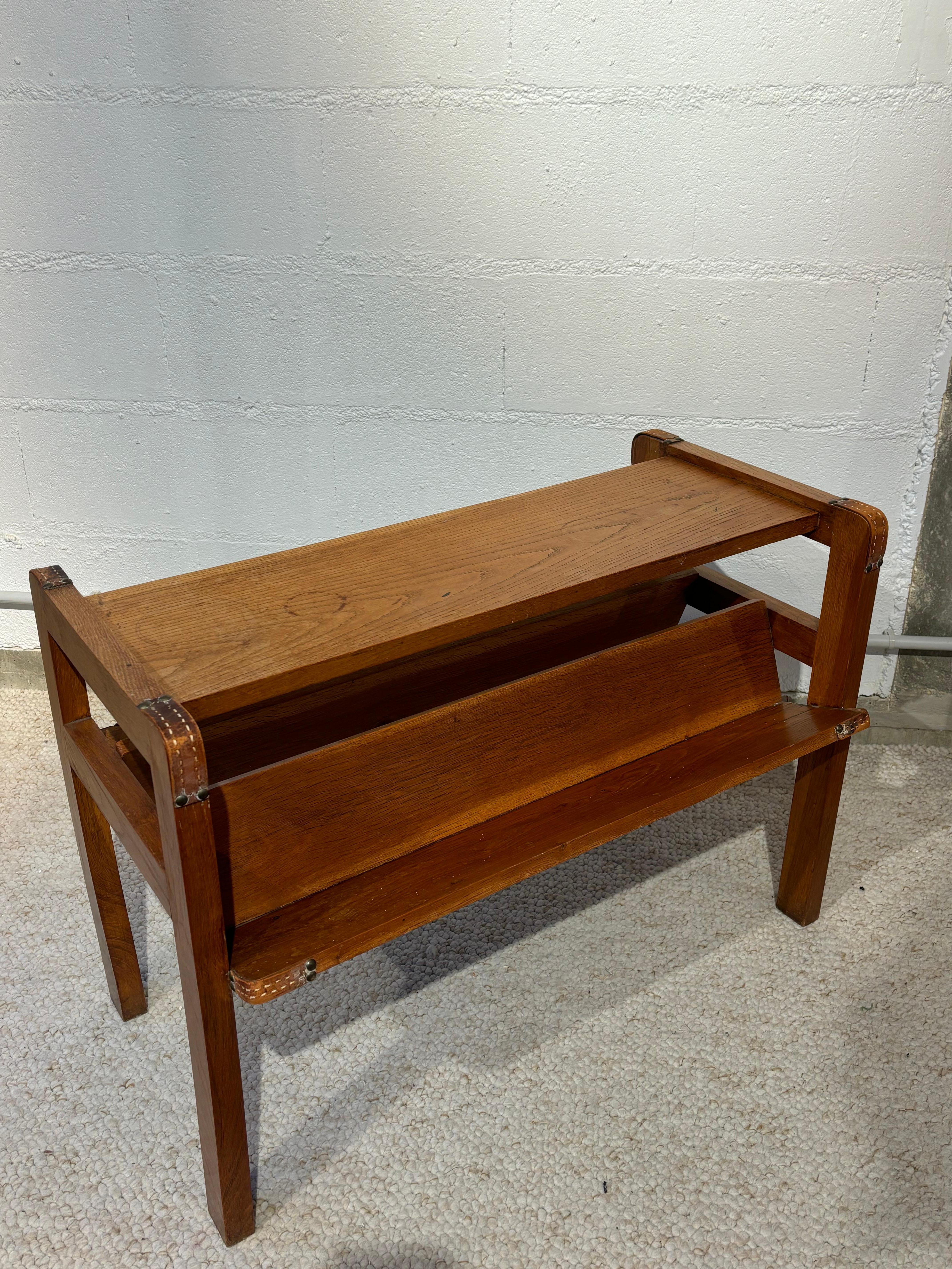 Mid-Century Modern Side table with rack by Jacques Adnet en vente