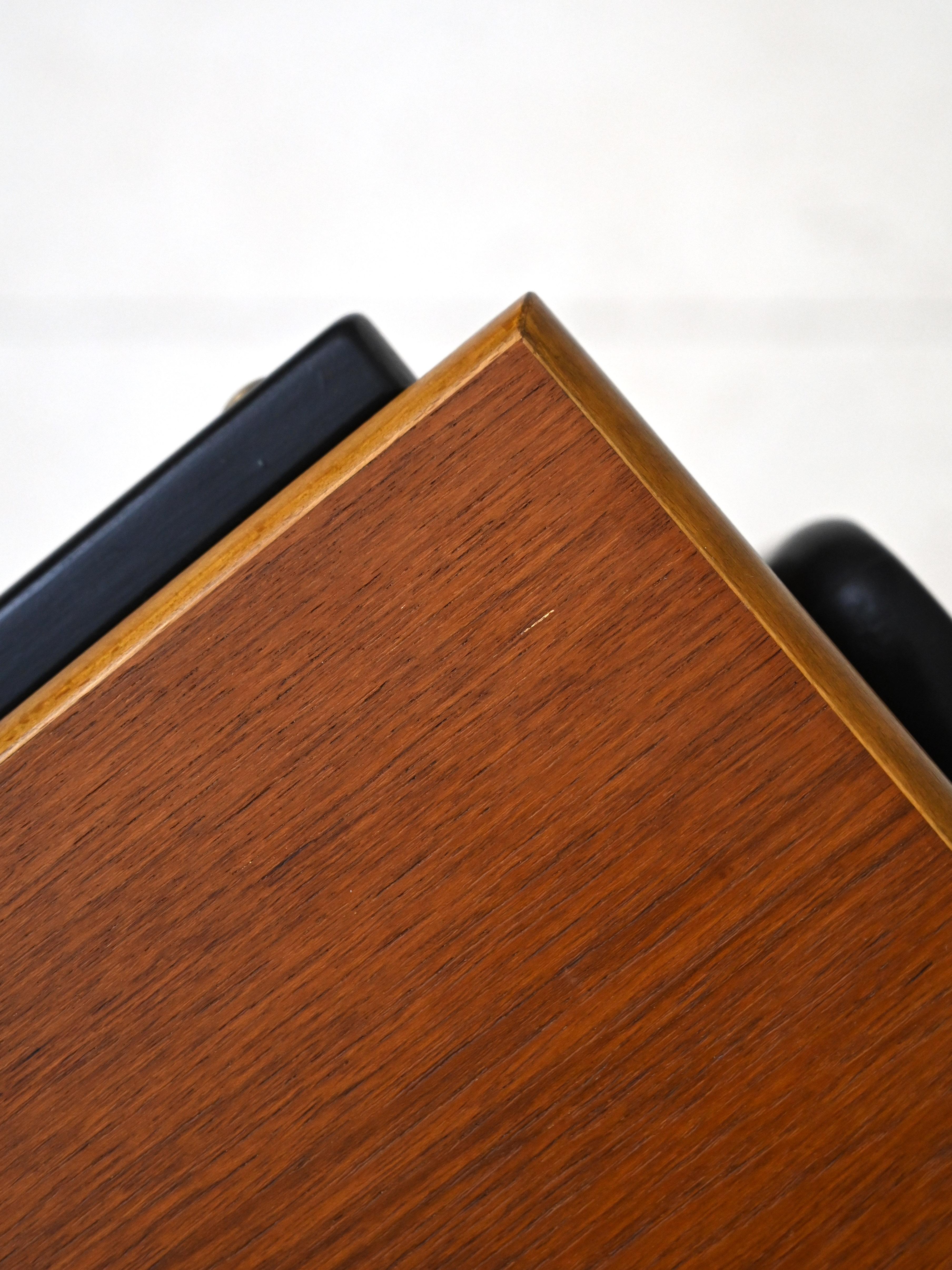 Table d'appoint avec compartiment pour la couture en vente 1