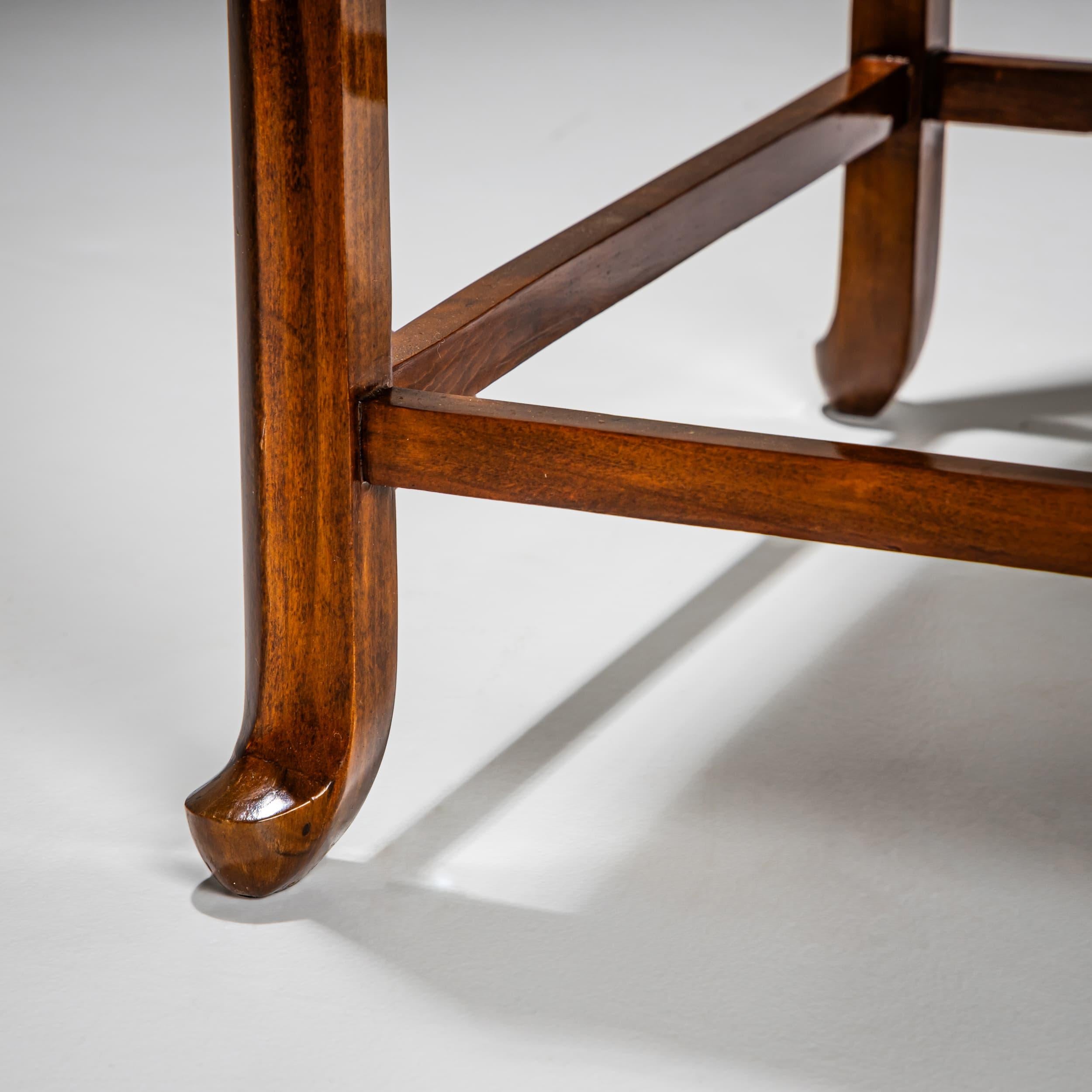 Table d'appoint avec plateau en pierre, première moitié du 20e siècle Excellent état - En vente à Greding, DE