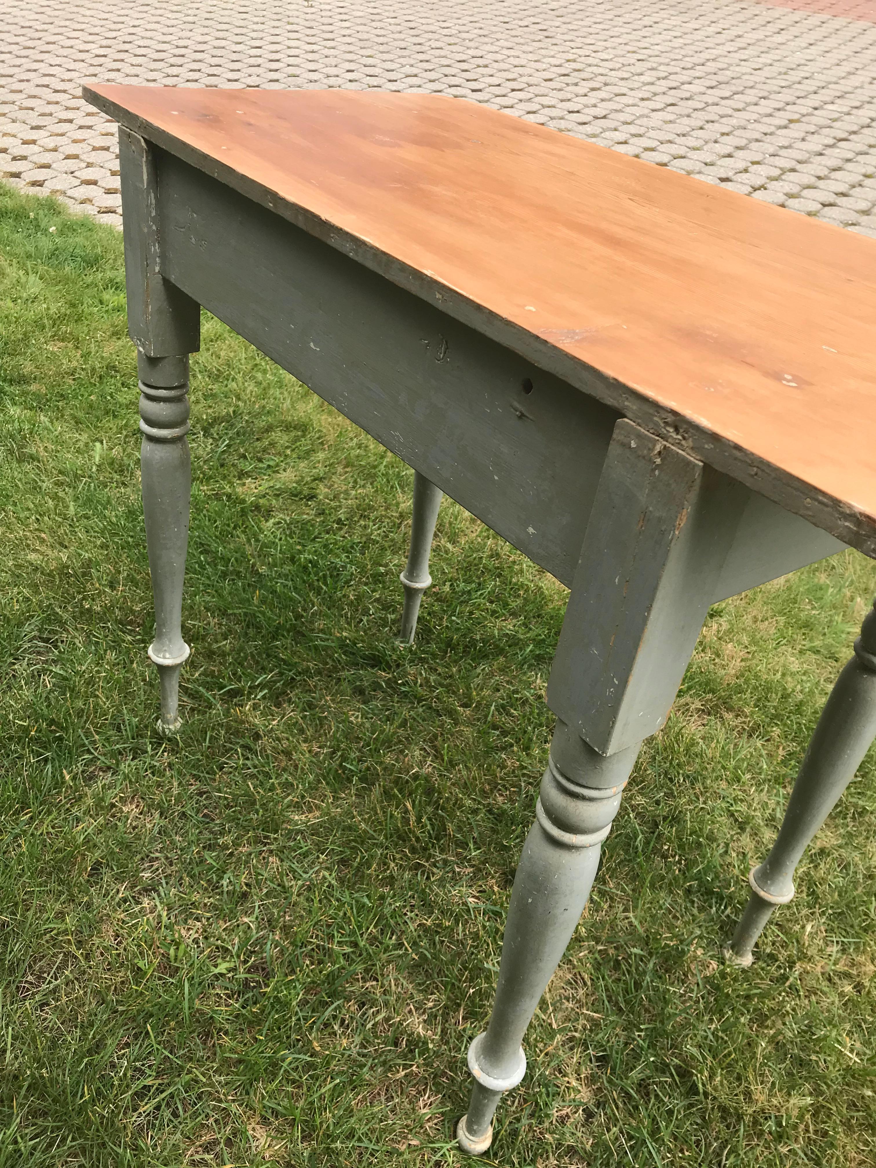 Canadian Side Table with Turned Legs For Sale