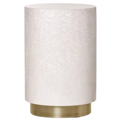 Beistelltisch mit Furnierholzplatte und Metallfuß