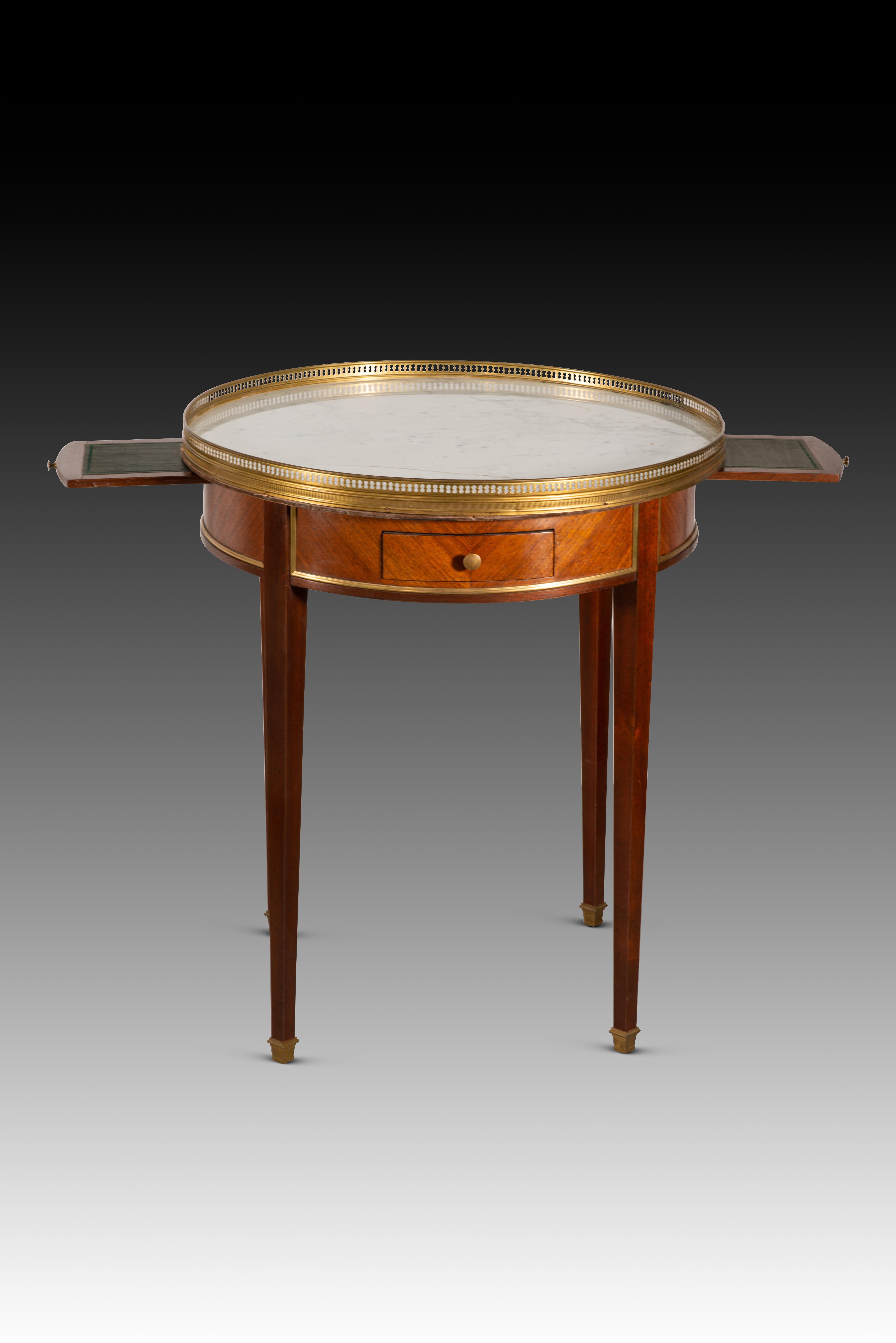 XIXe siècle Table d'appoint. Wood, marbre, bronze. XIXème siècle. en vente
