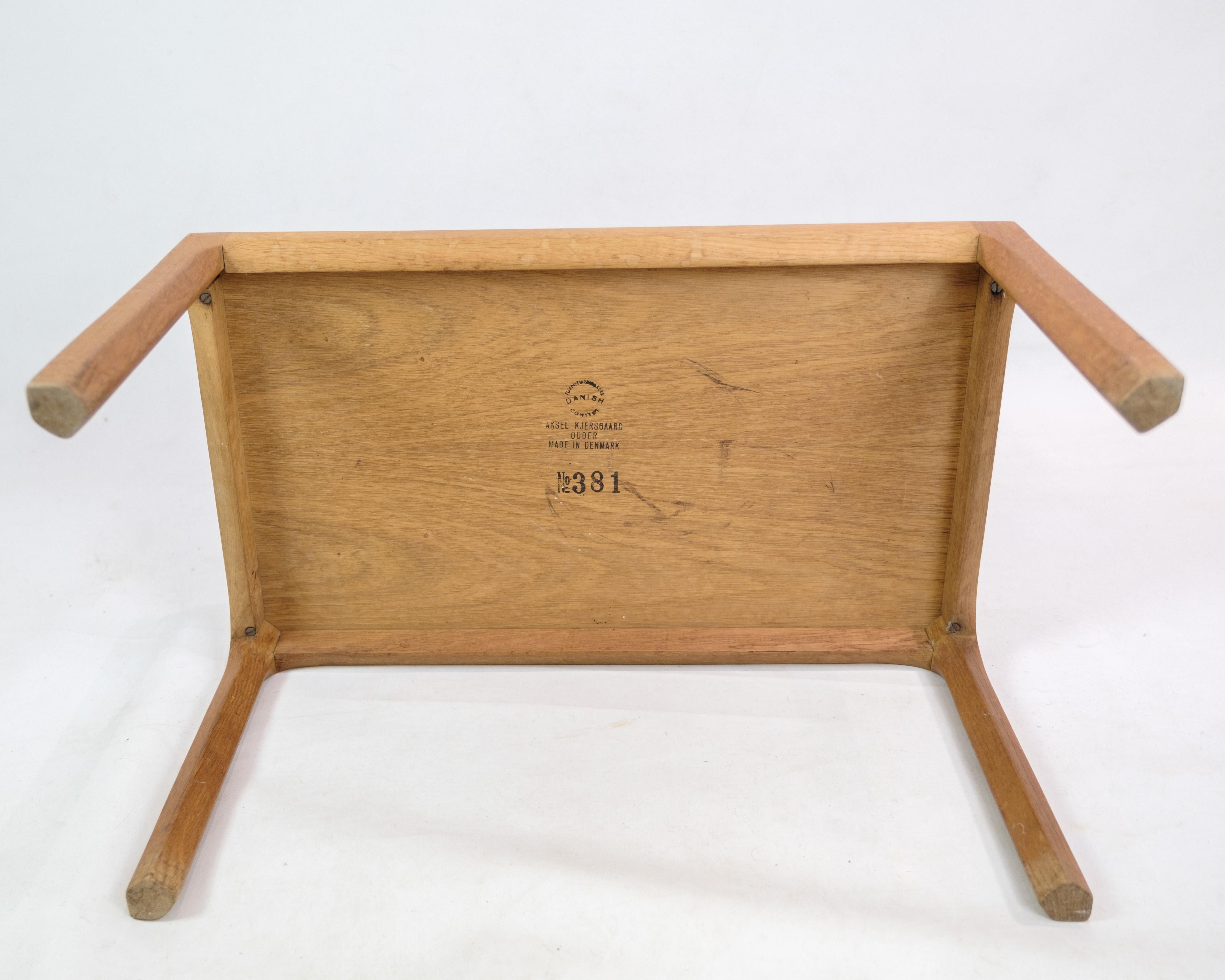 Side tables In Oak, Model 381 Designed By Aksel Kjersgaard Odder From 1960s In Good Condition For Sale In Lejre, DK